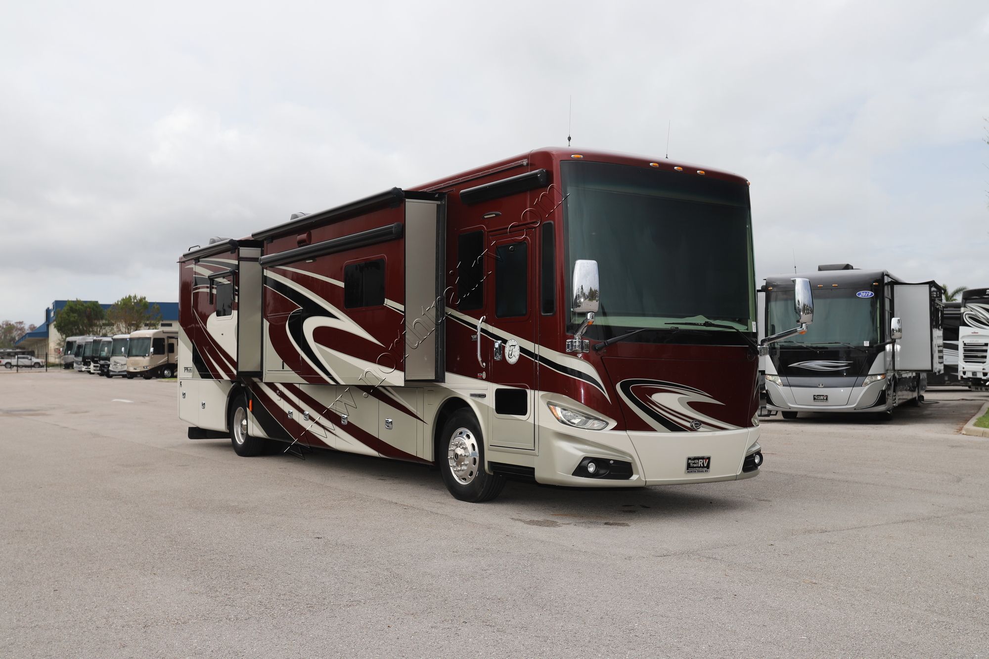 Used 2015 Tiffin Motor Homes Phaeton 40QBH Class A  For Sale