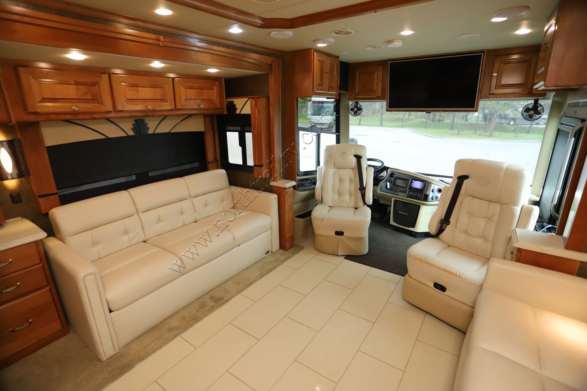 Used 2015 Tiffin Motor Homes Phaeton 40QBH Class A  For Sale