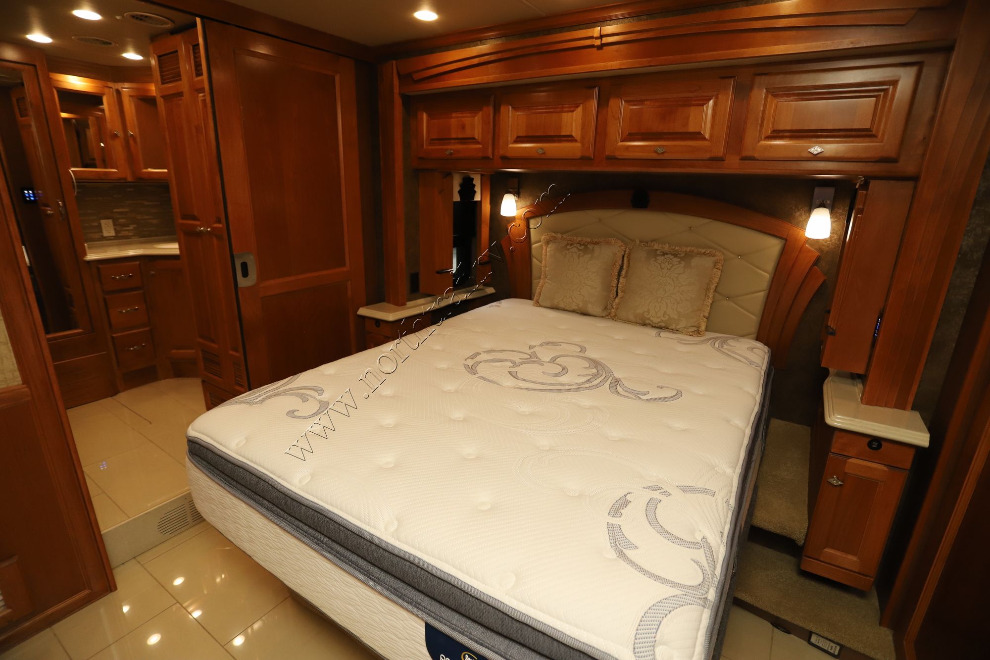 Used 2015 Tiffin Motor Homes Phaeton 40QBH Class A  For Sale