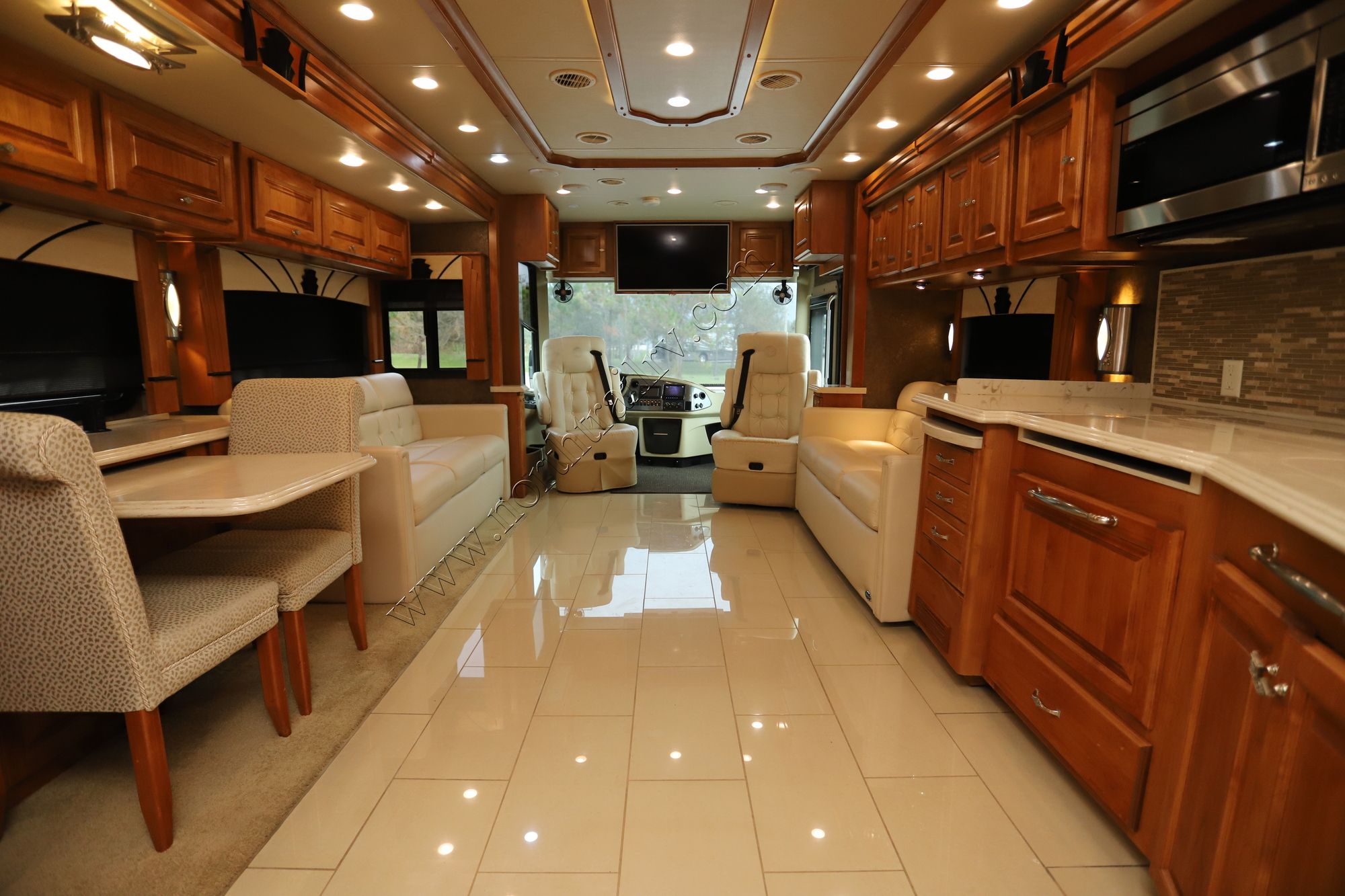 Used 2015 Tiffin Motor Homes Phaeton 40QBH Class A  For Sale