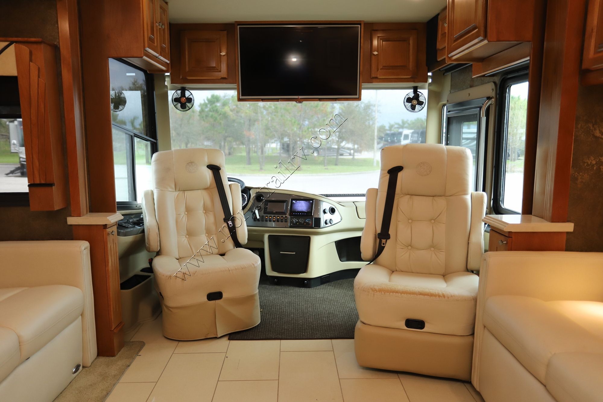 Used 2015 Tiffin Motor Homes Phaeton 40QBH Class A  For Sale