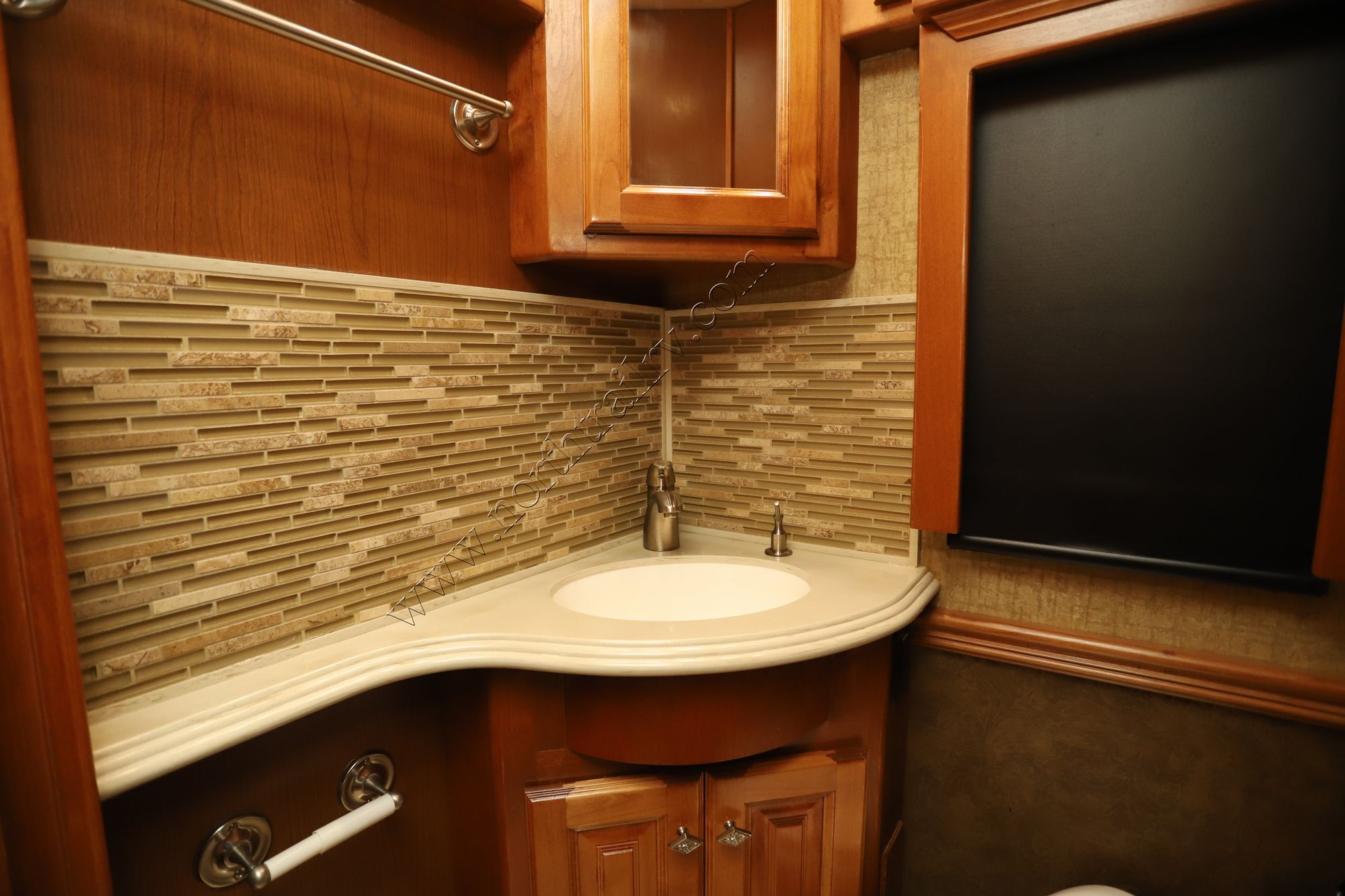 Used 2015 Tiffin Motor Homes Phaeton 40QBH Class A  For Sale