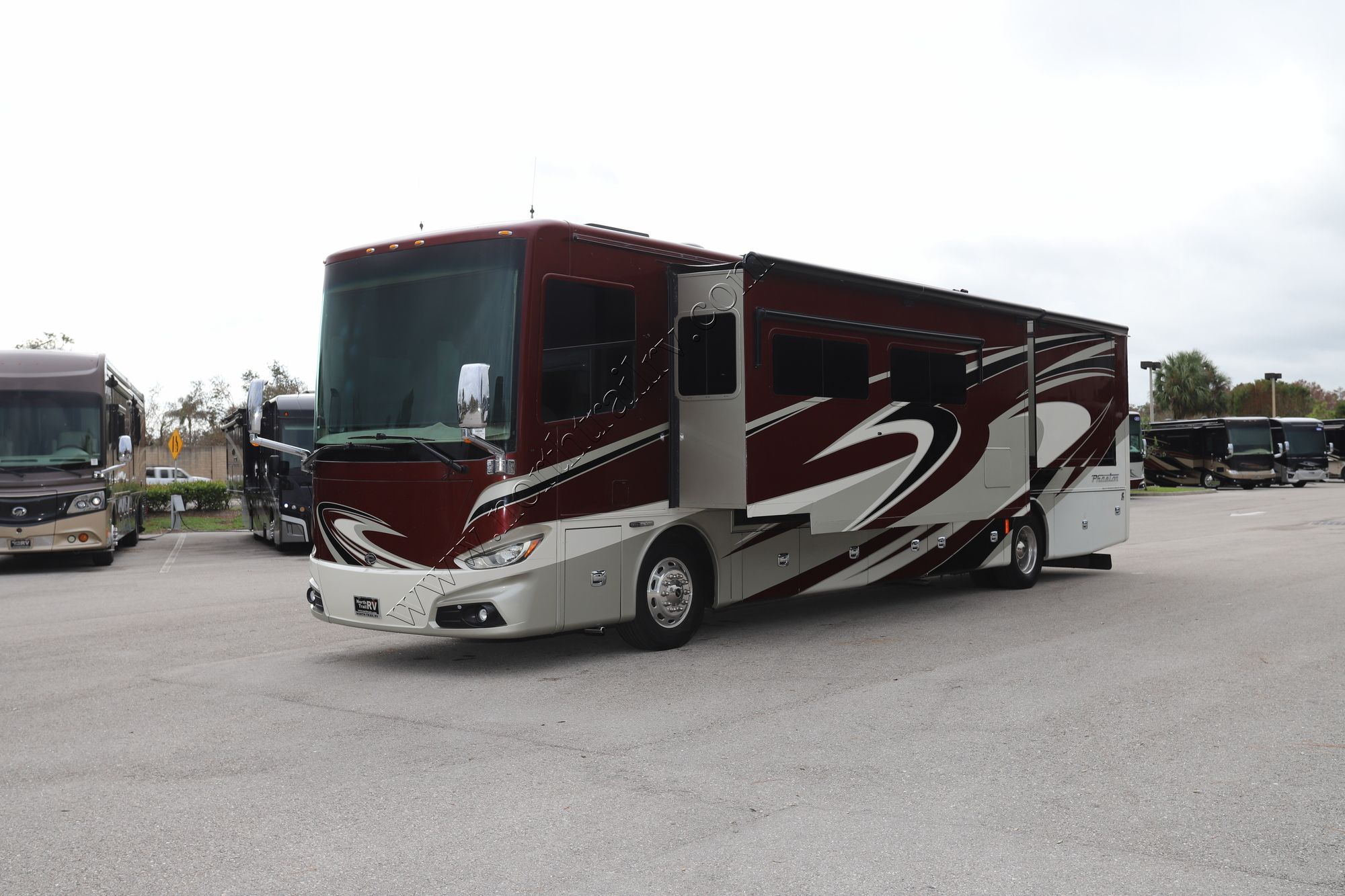 Used 2015 Tiffin Motor Homes Phaeton 40QBH Class A  For Sale