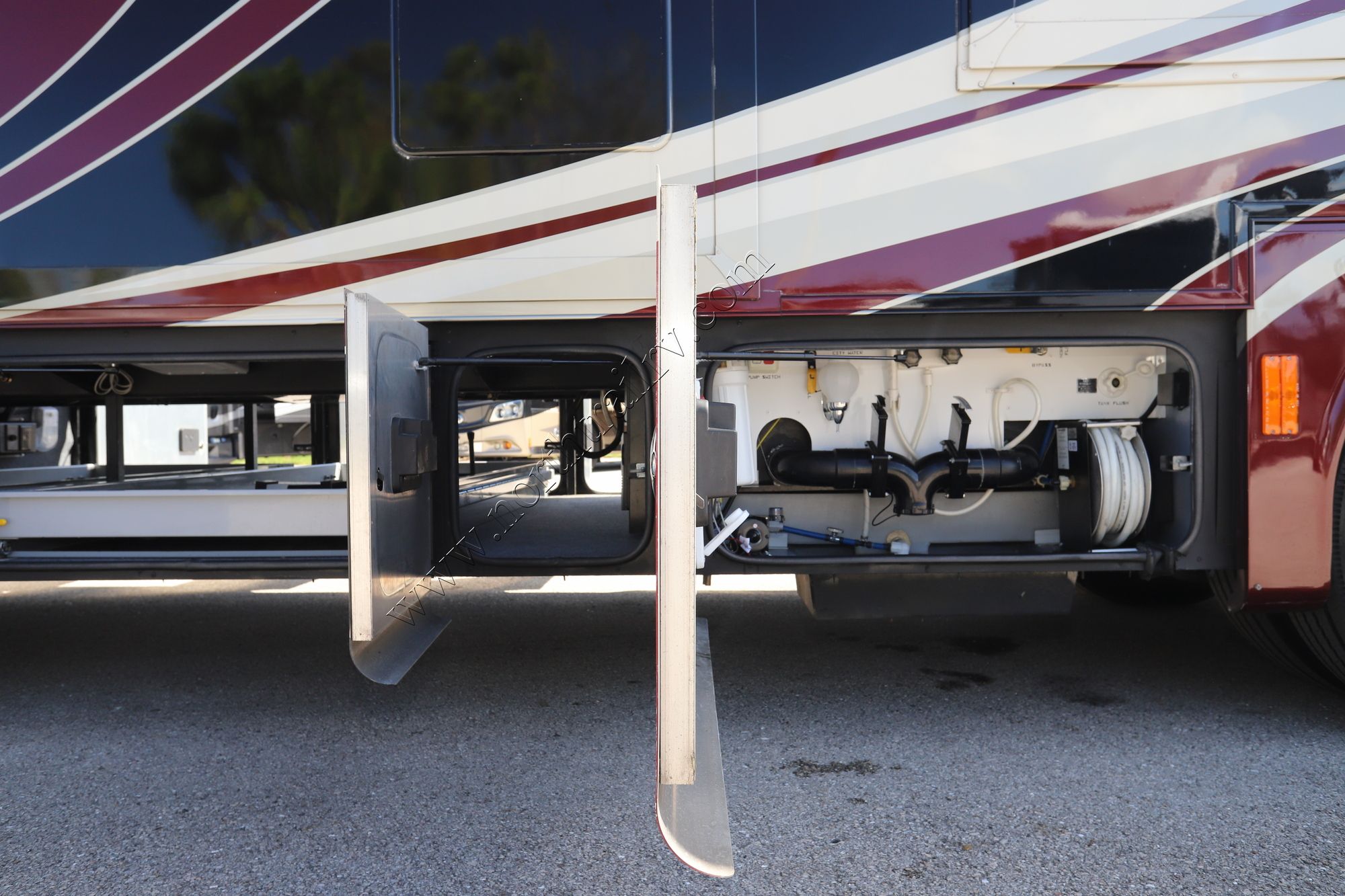 Used 2014 Tiffin Motor Homes Phaeton 40QBH Class A  For Sale