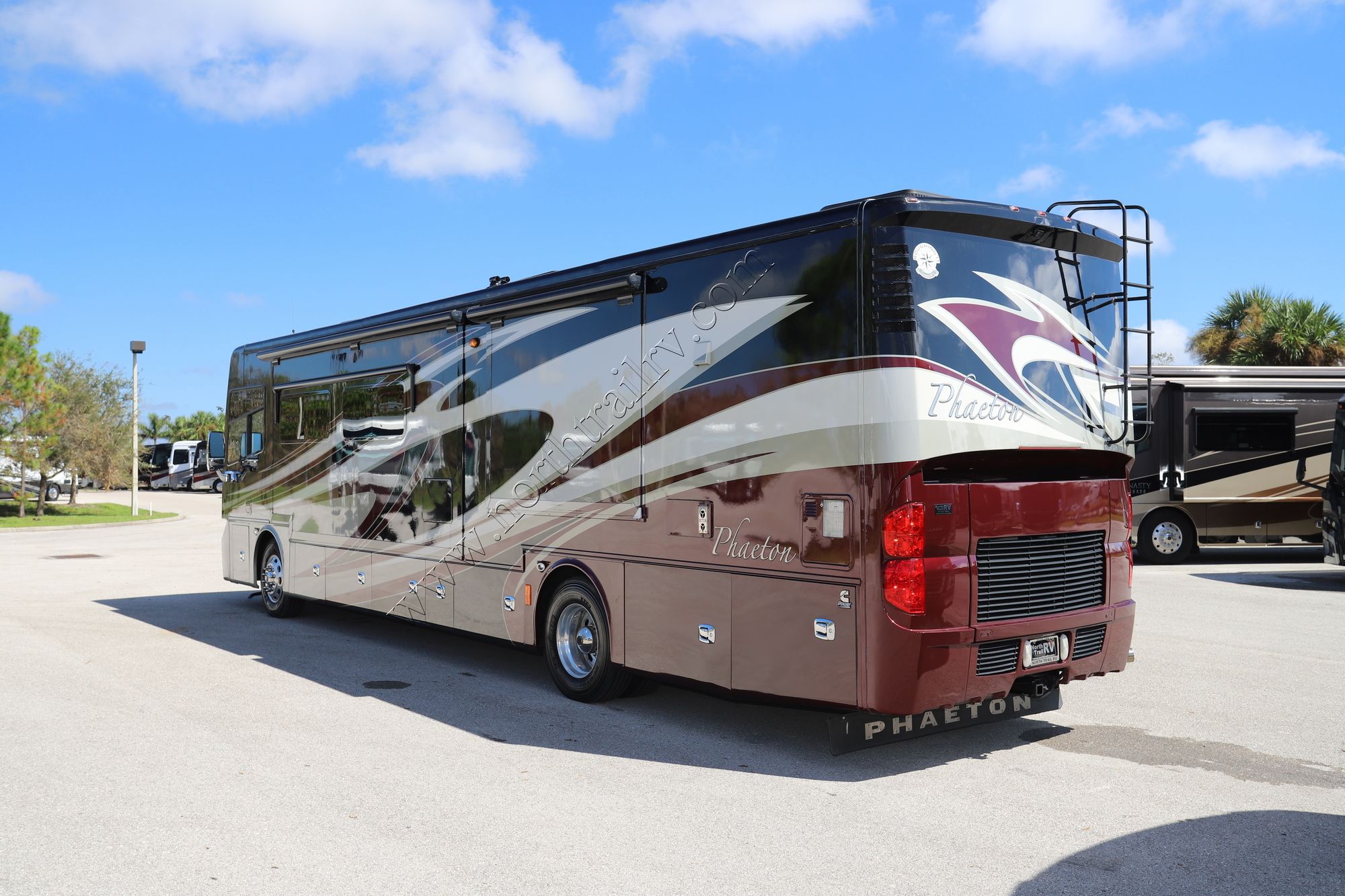 Used 2014 Tiffin Motor Homes Phaeton 40QBH Class A  For Sale