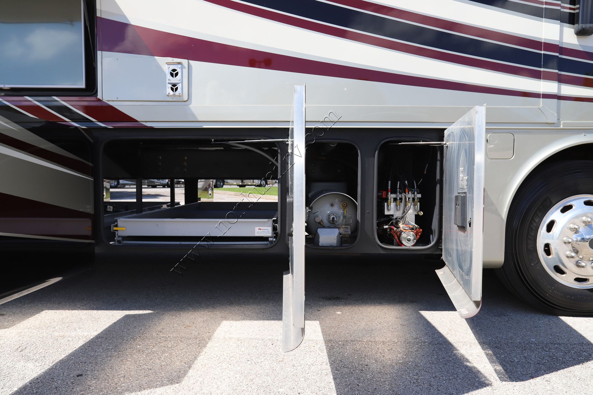 Used 2014 Tiffin Motor Homes Phaeton 40QBH Class A  For Sale