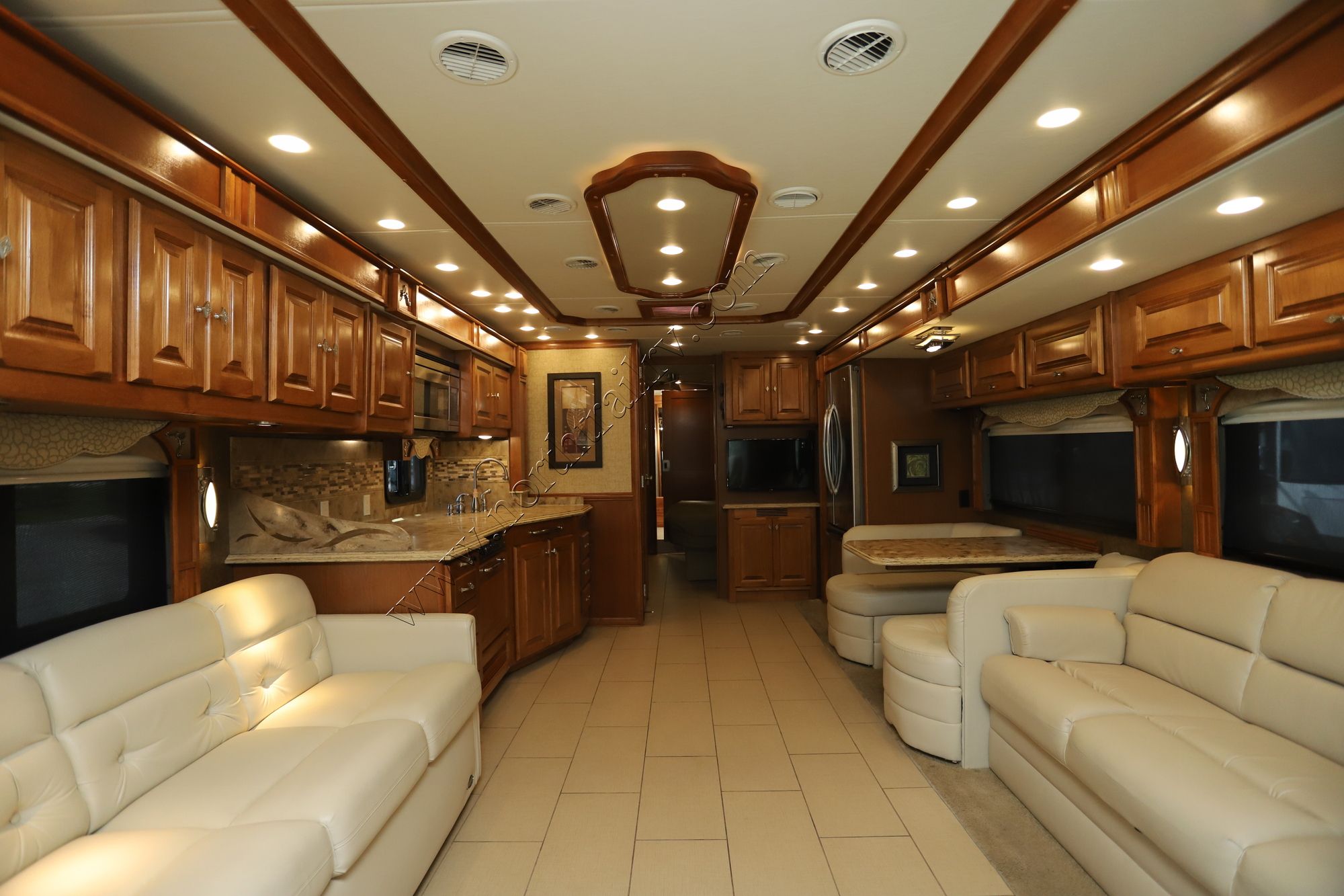 Used 2014 Tiffin Motor Homes Phaeton 40QBH Class A  For Sale