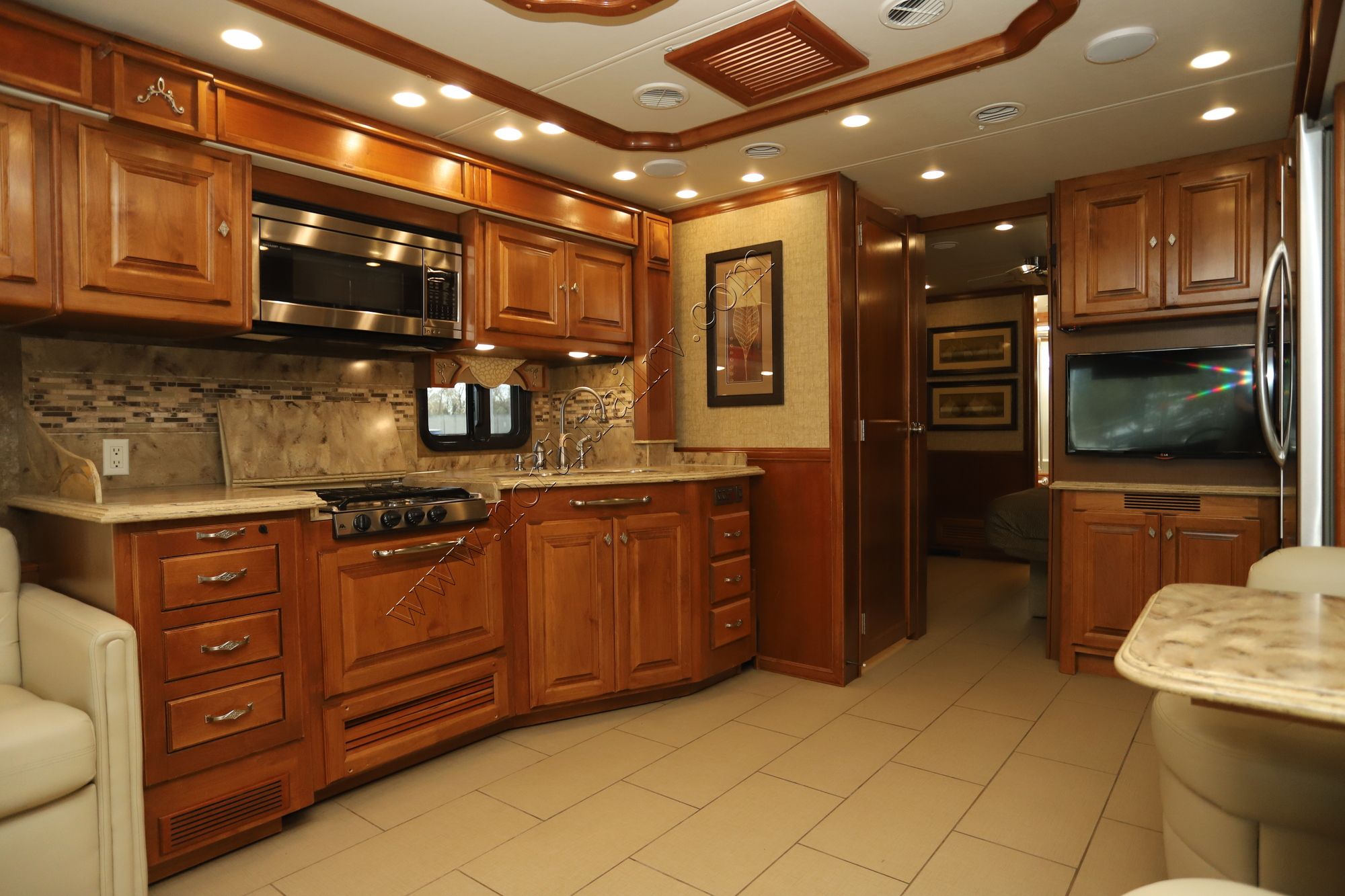 Used 2014 Tiffin Motor Homes Phaeton 40QBH Class A  For Sale