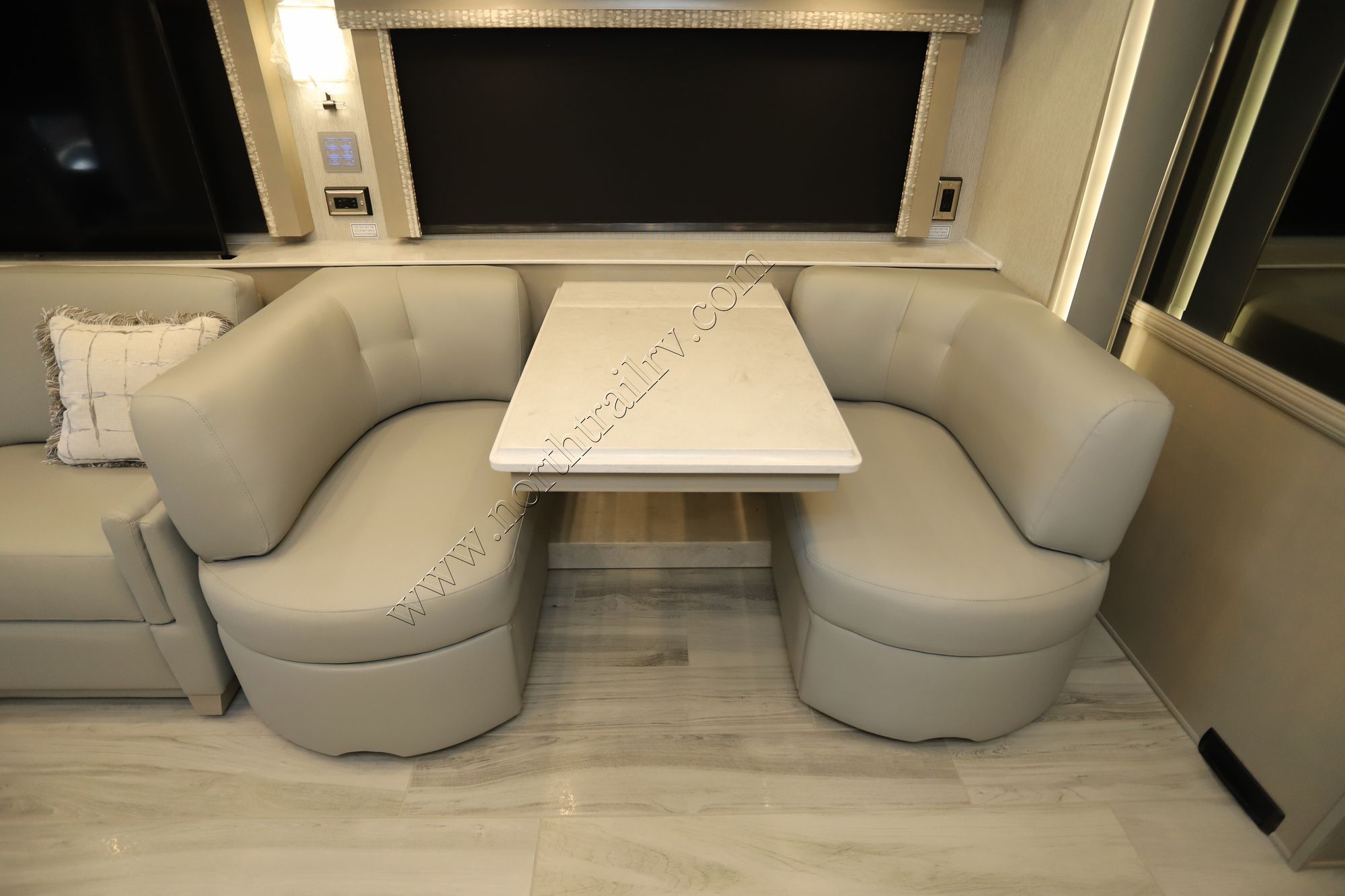 New 2023 Newmar Dutch Star 4071 Class A  For Sale