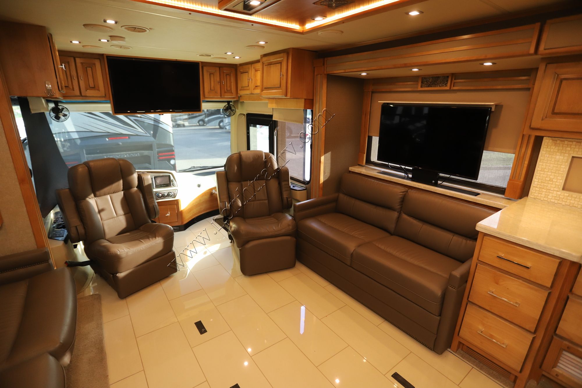 Used 2019 Tiffin Motor Homes Allegro Red 37BA Class A  For Sale