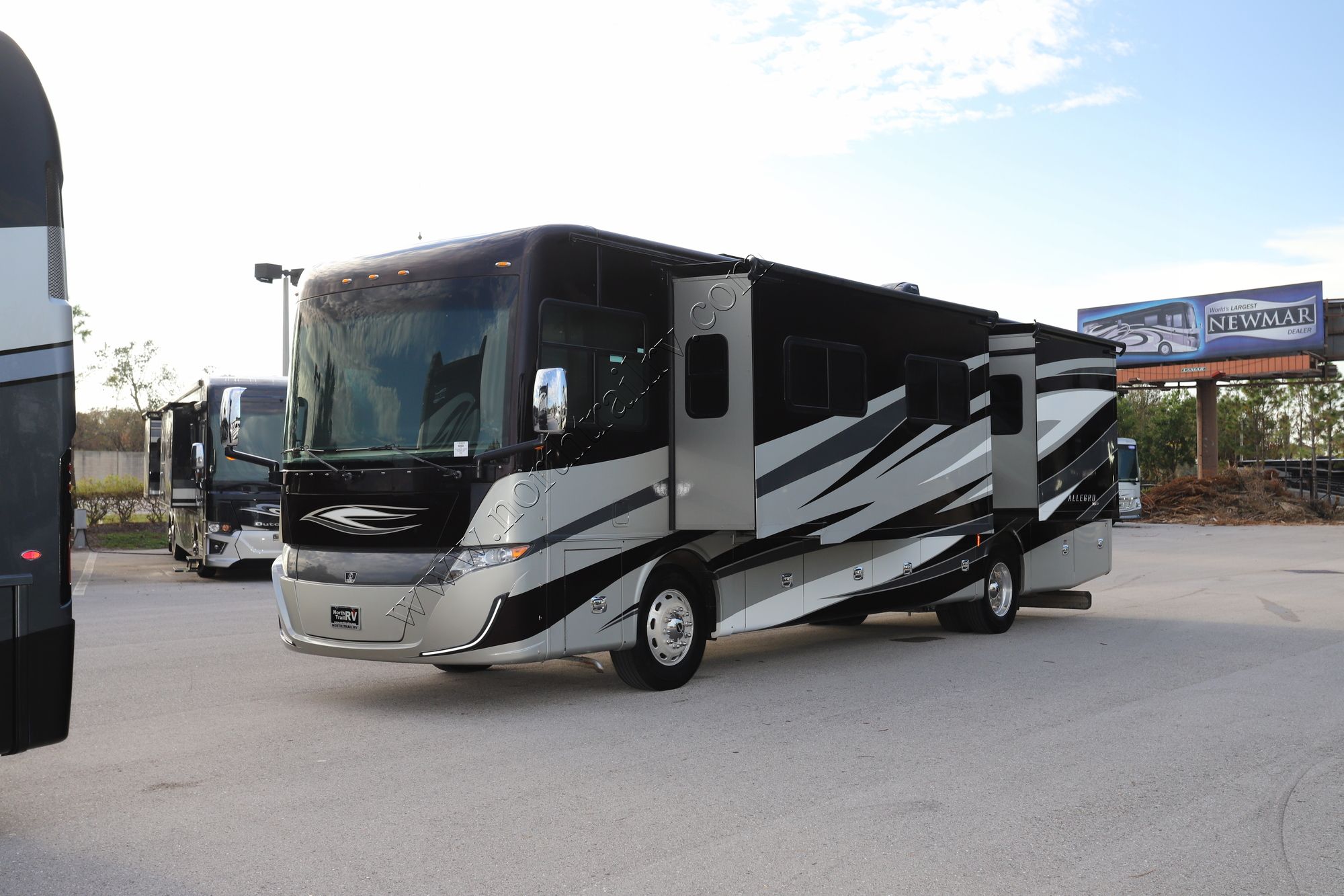 Used 2019 Tiffin Motor Homes Allegro Red 37BA Class A  For Sale