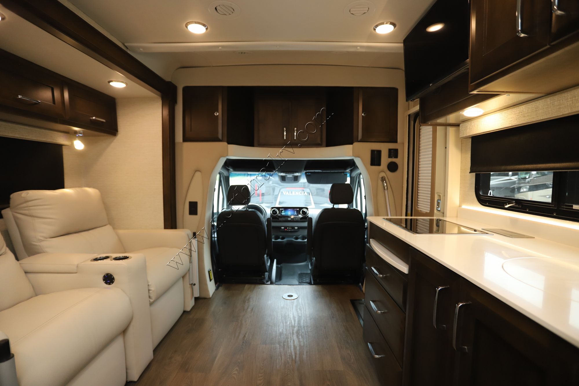 Used 2022 Tiffin Motor Homes Wayfarer 25RW Class C  For Sale