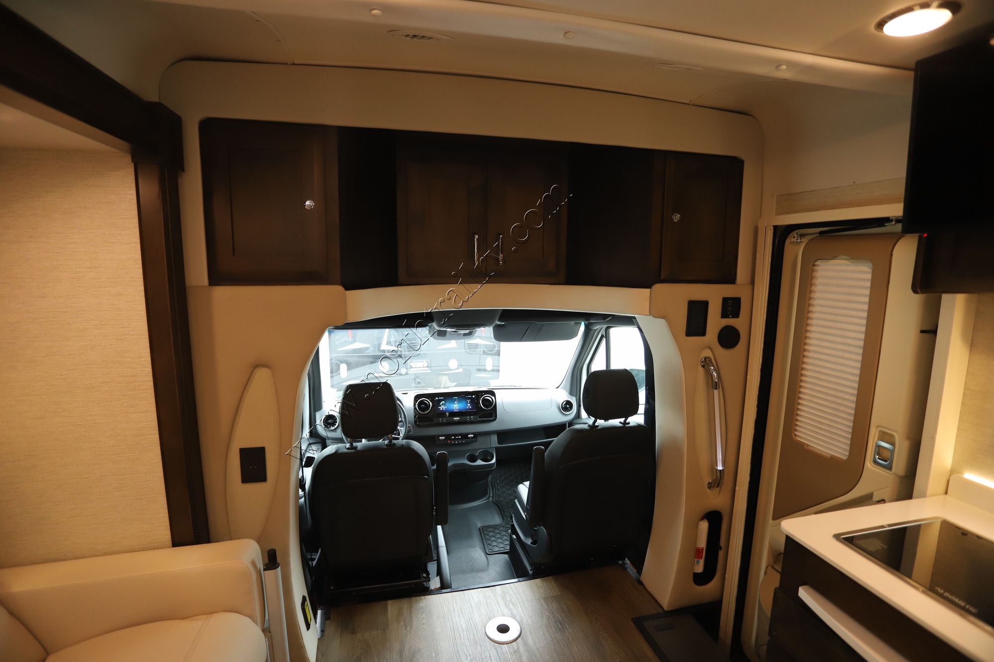 Used 2022 Tiffin Motor Homes Wayfarer 25RW Class C  For Sale