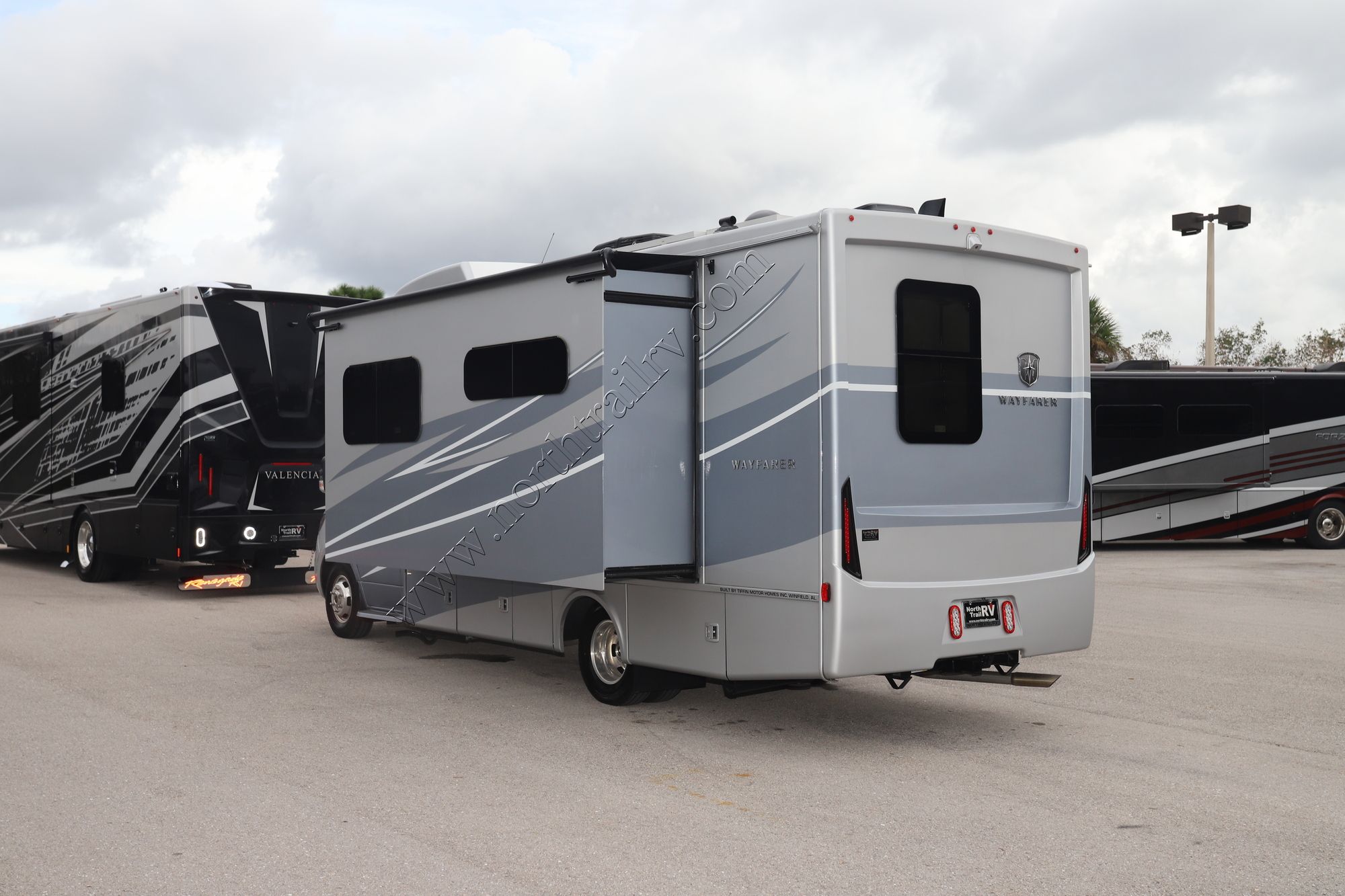Used 2022 Tiffin Motor Homes Wayfarer 25RW Class C  For Sale