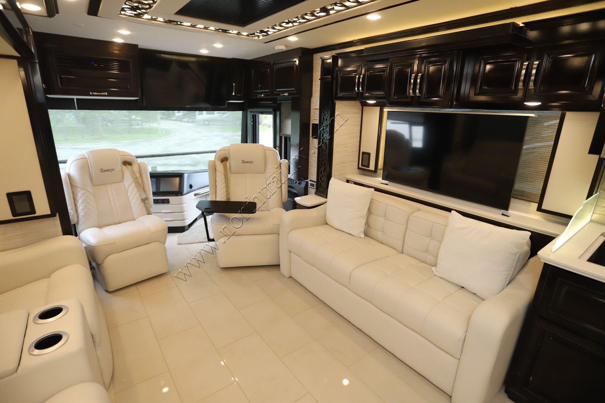 New 2023 Newmar Essex 4595 Class A  For Sale