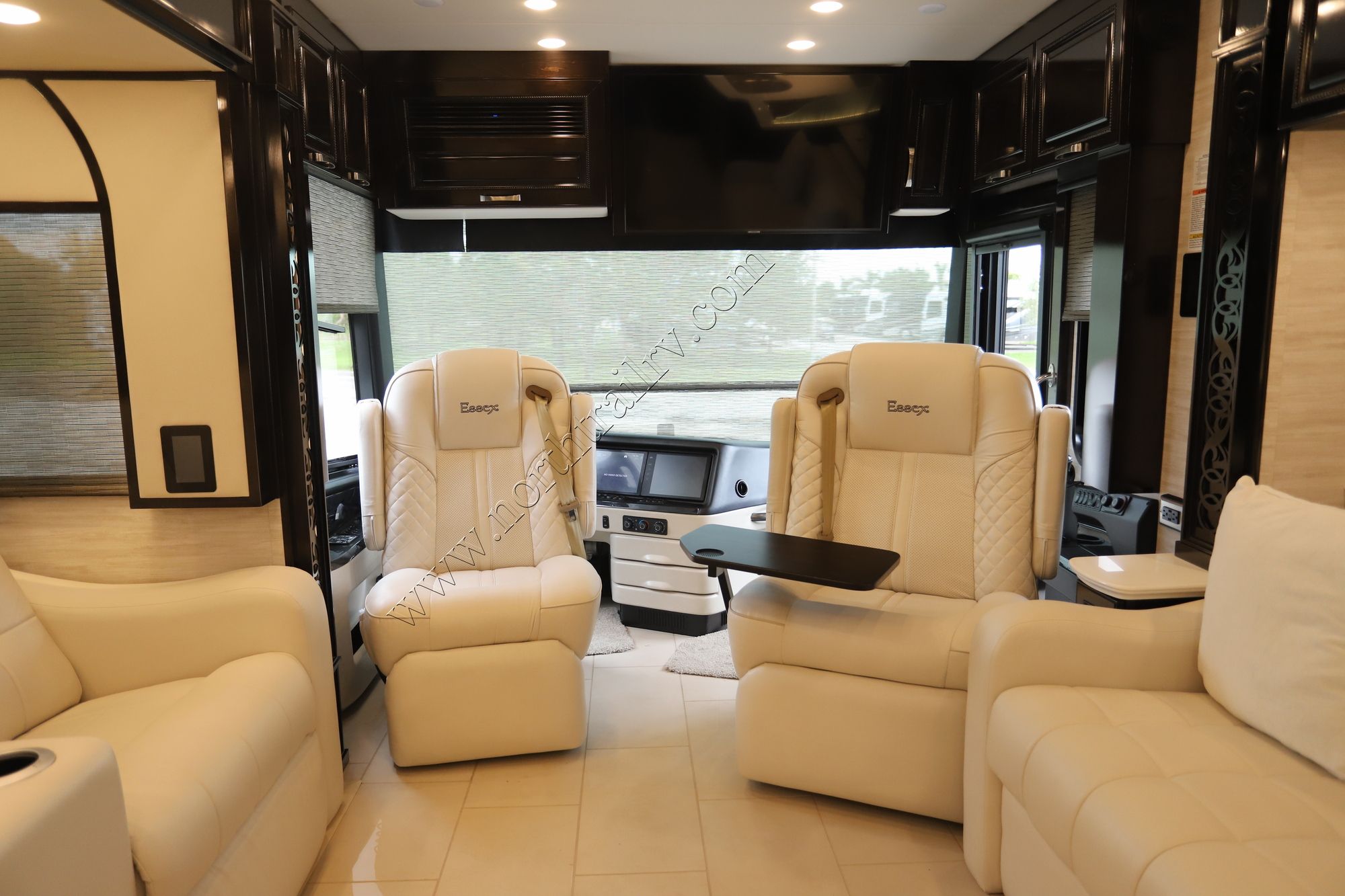 New 2023 Newmar Essex 4595 Class A  For Sale