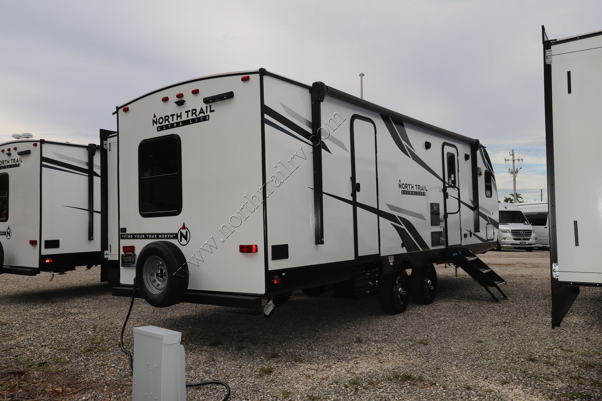 New 2023 Heartland Rv North Trail 26FKDS Travel Trailer  For Sale