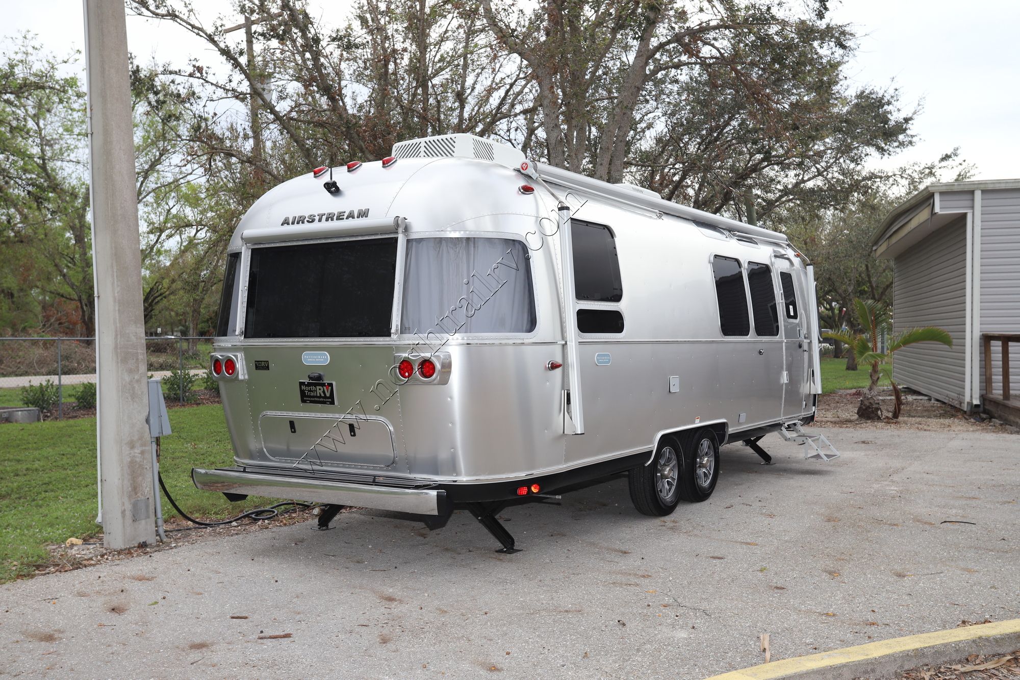 New 2023 Airstream Pottery Barn 28RB Travel Trailer  For Sale