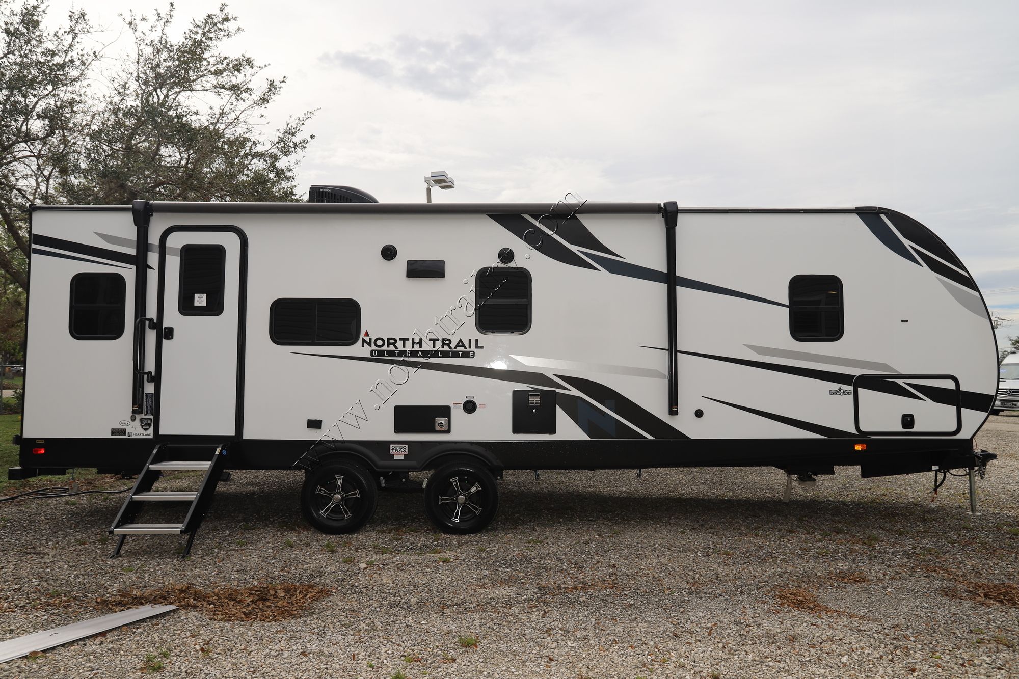 New 2023 Heartland Rv North Trail 26RLX Travel Trailer  For Sale