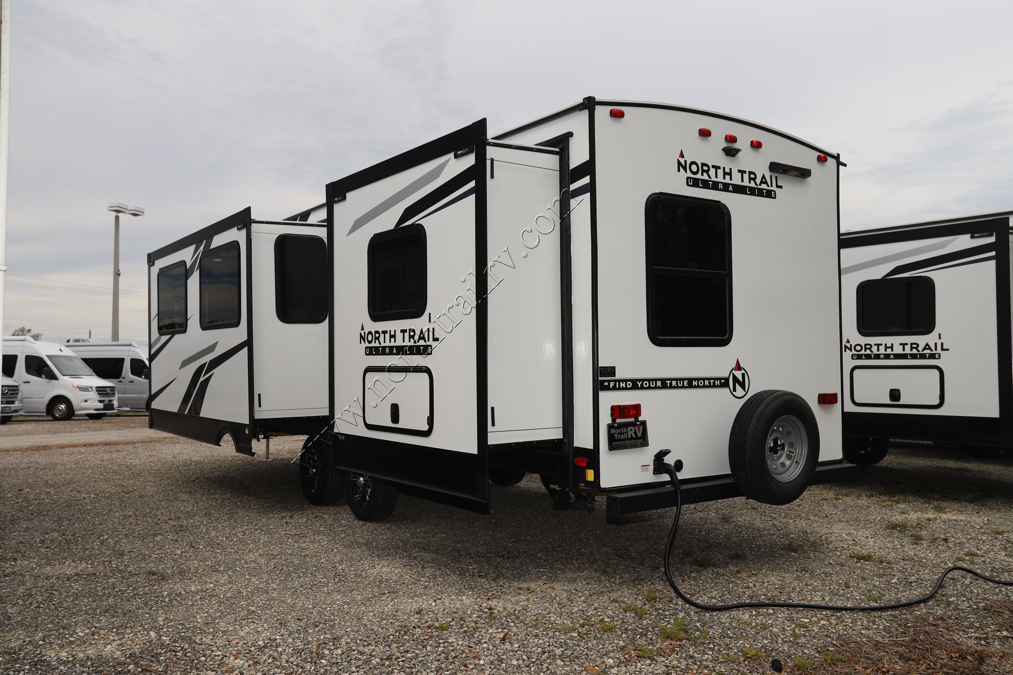 New 2023 Heartland Rv North Trail 26FKDS Travel Trailer  For Sale