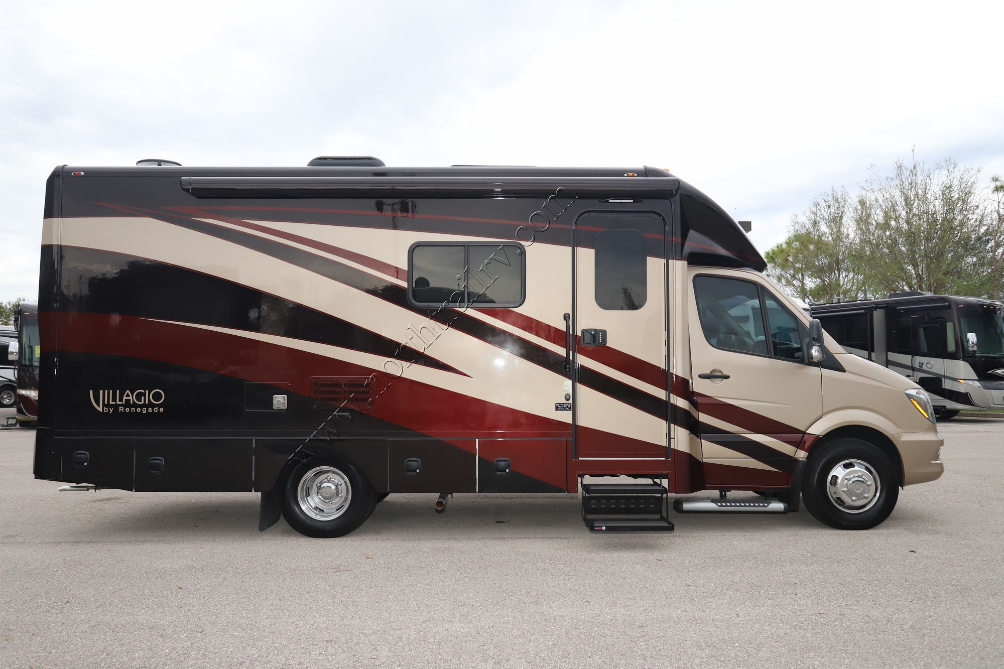 Used 2019 Renegade Rv Villagio 25MBS Class C  For Sale