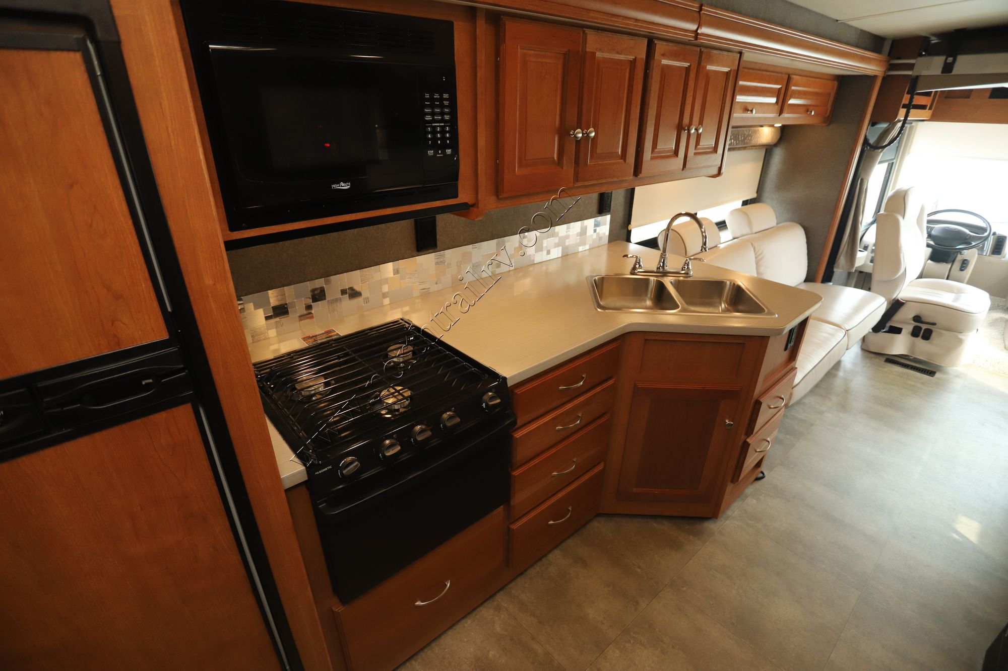 Used 2018 Winnebago Vista 29VE Class A  For Sale