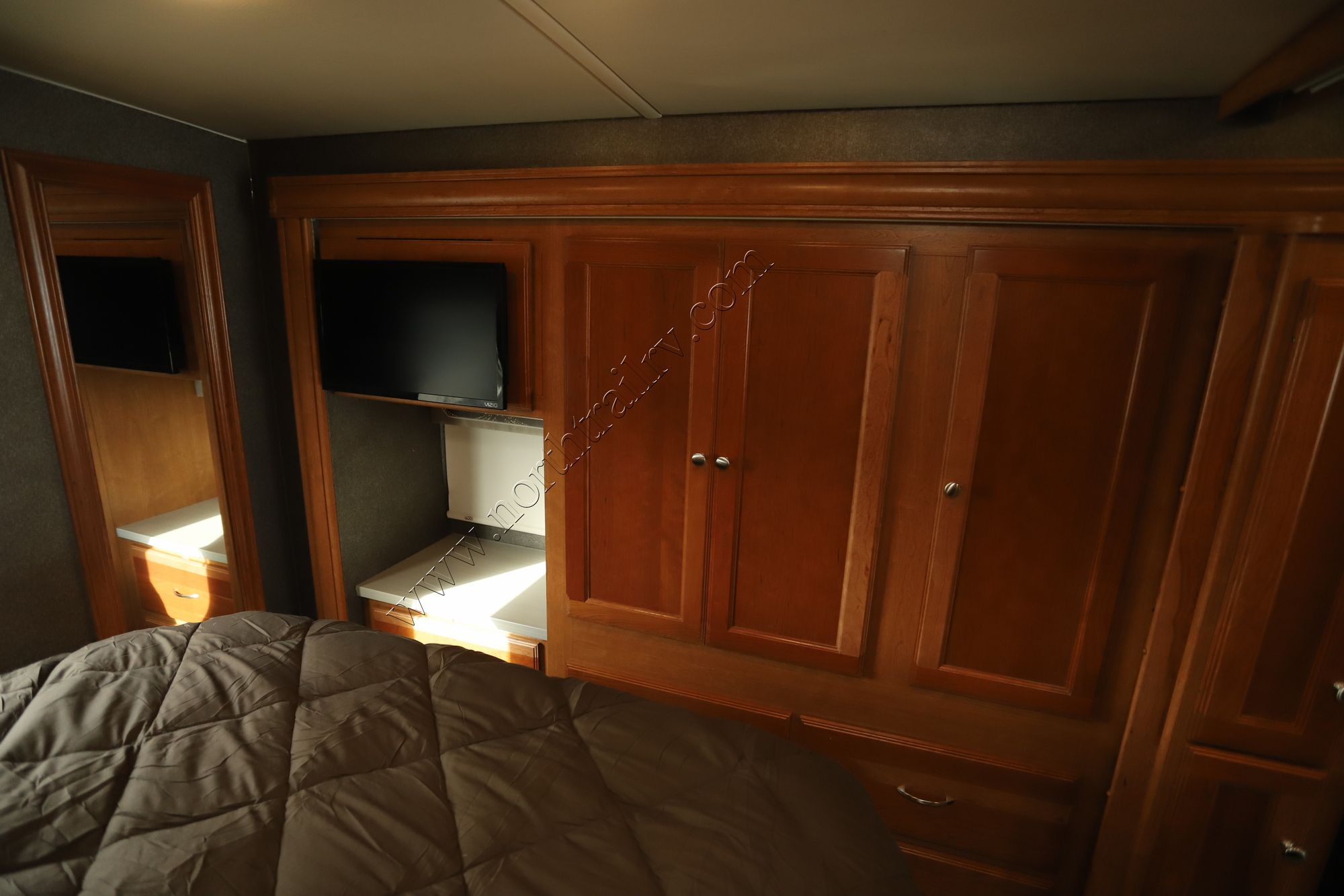 Used 2018 Winnebago Vista 29VE Class A  For Sale