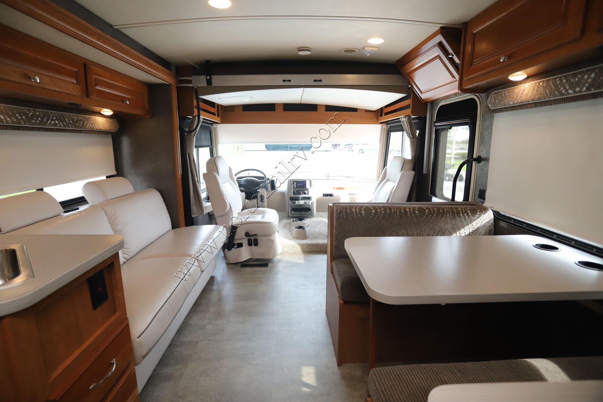 Used 2018 Winnebago Vista 29VE Class A  For Sale