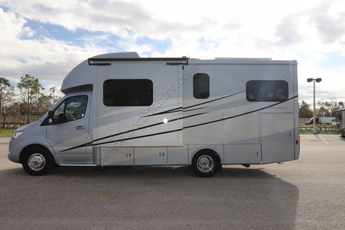2023 Tiffin Motor Homes Wayfarer 25LW