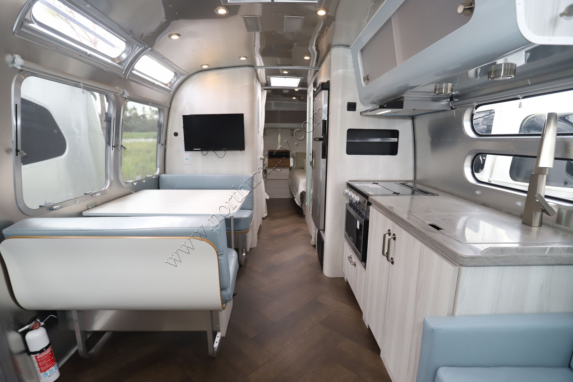 New 2023 Airstream International 28RB Travel Trailer  For Sale