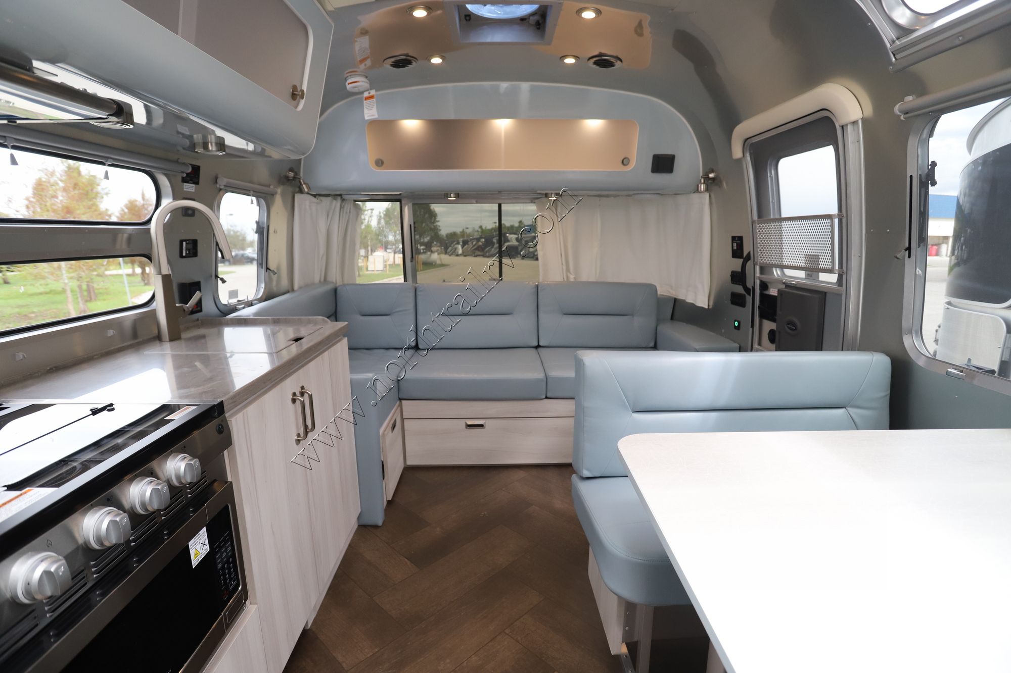 New 2023 Airstream International 28RB Travel Trailer  For Sale