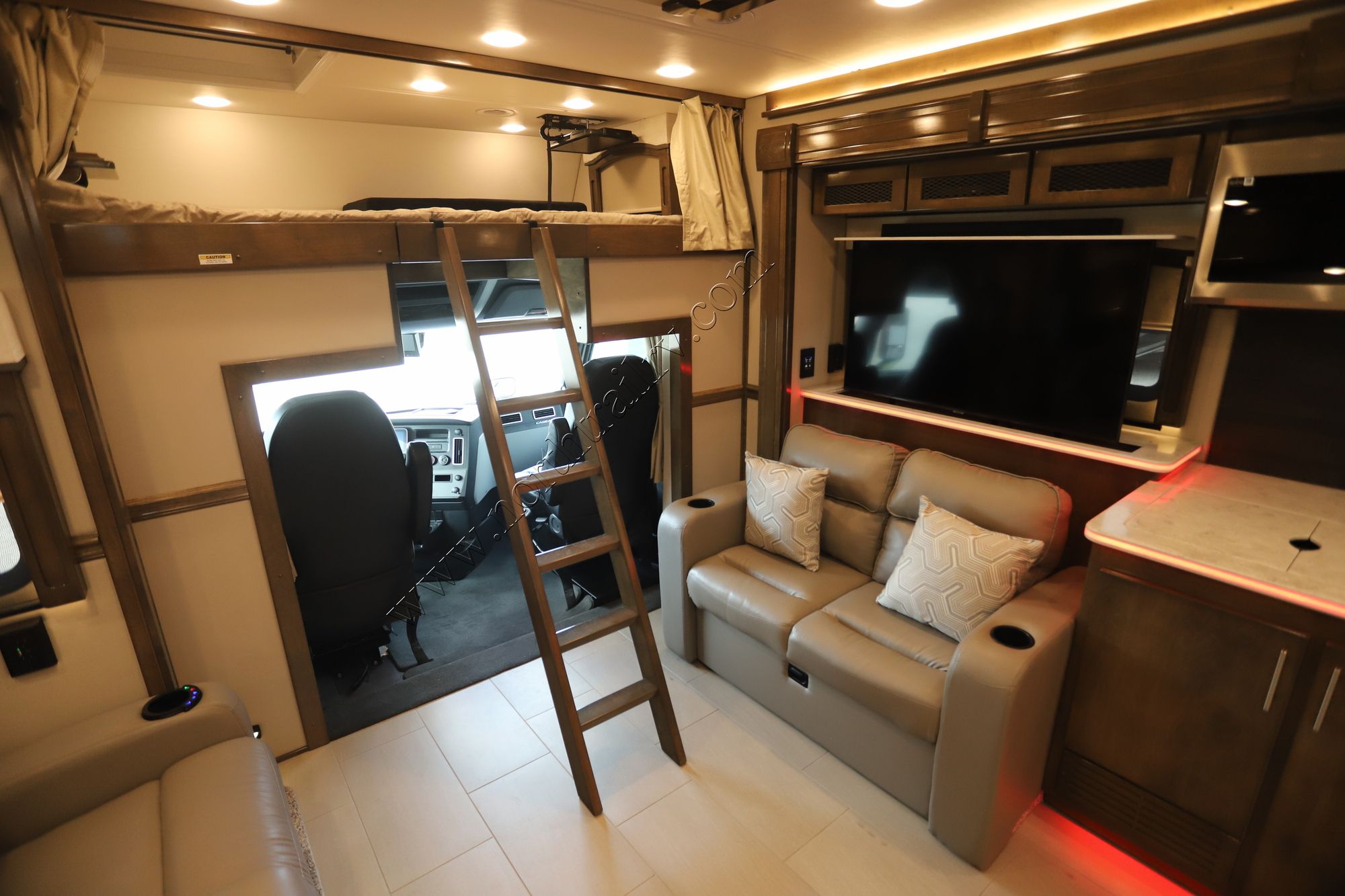 New 2023 Renegade Rv Classic 45CMR Super C  For Sale