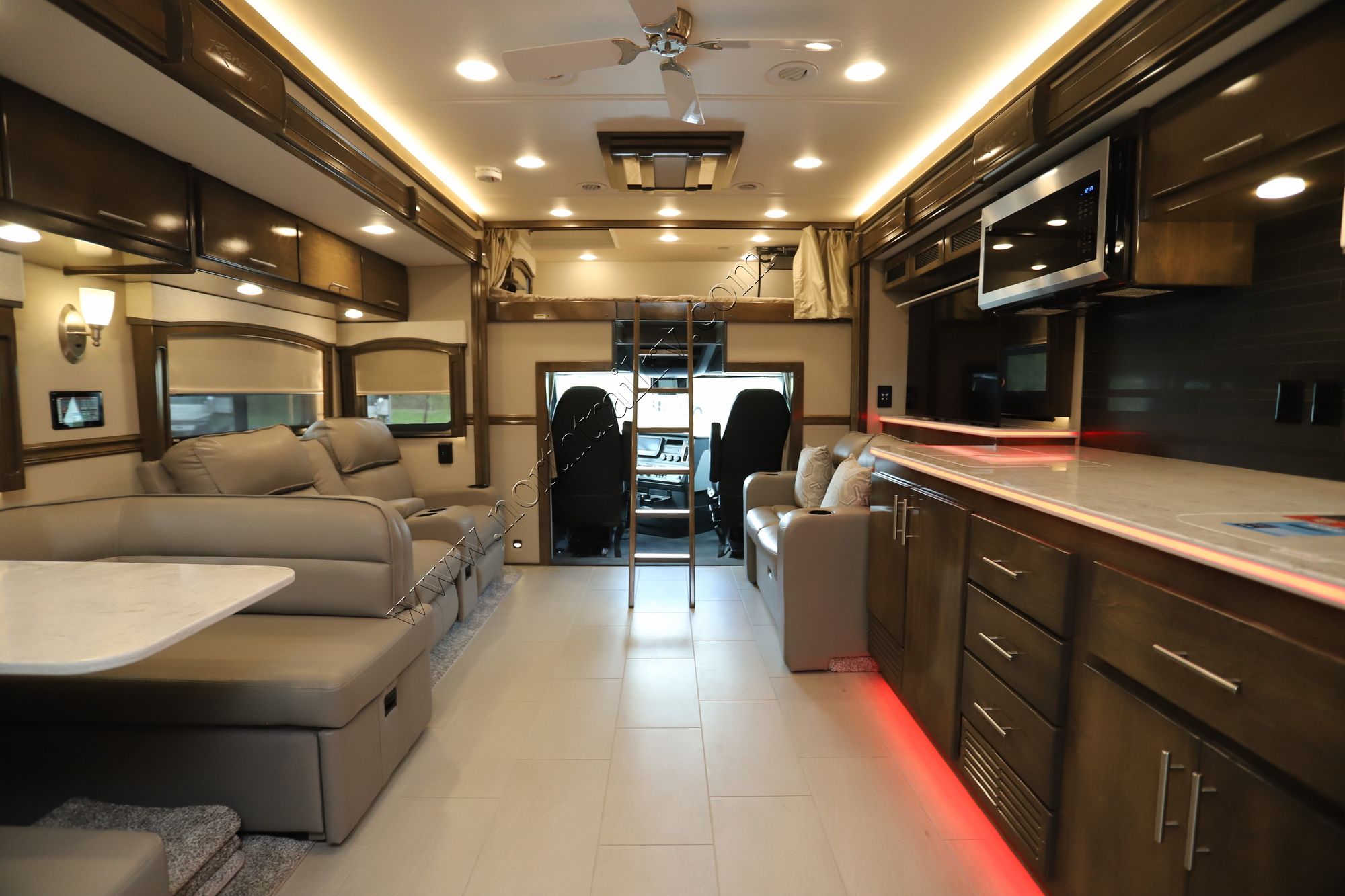 New 2023 Renegade Rv Classic 45CMR Super C  For Sale