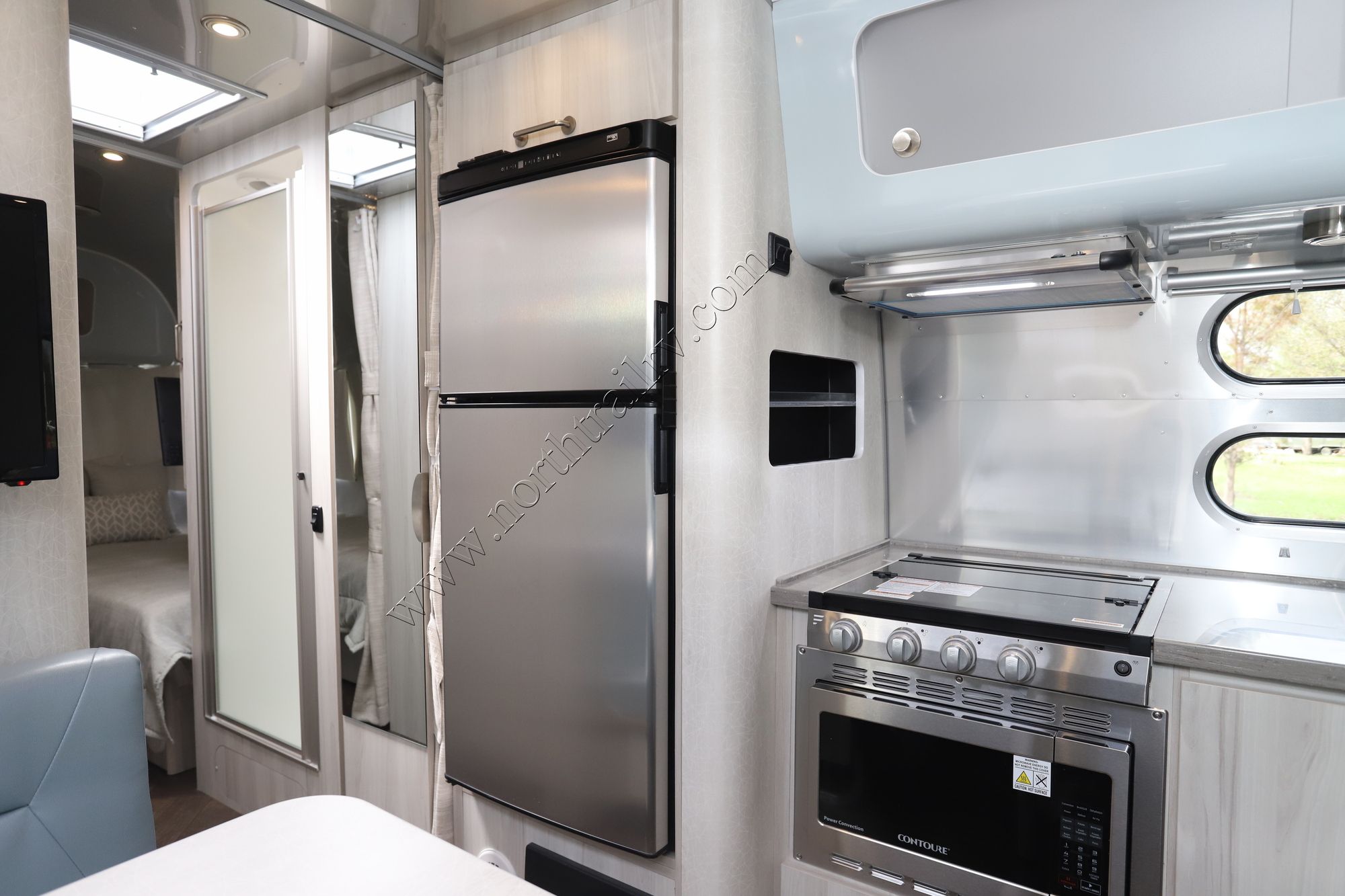 New 2023 Airstream International 28RB Travel Trailer  For Sale