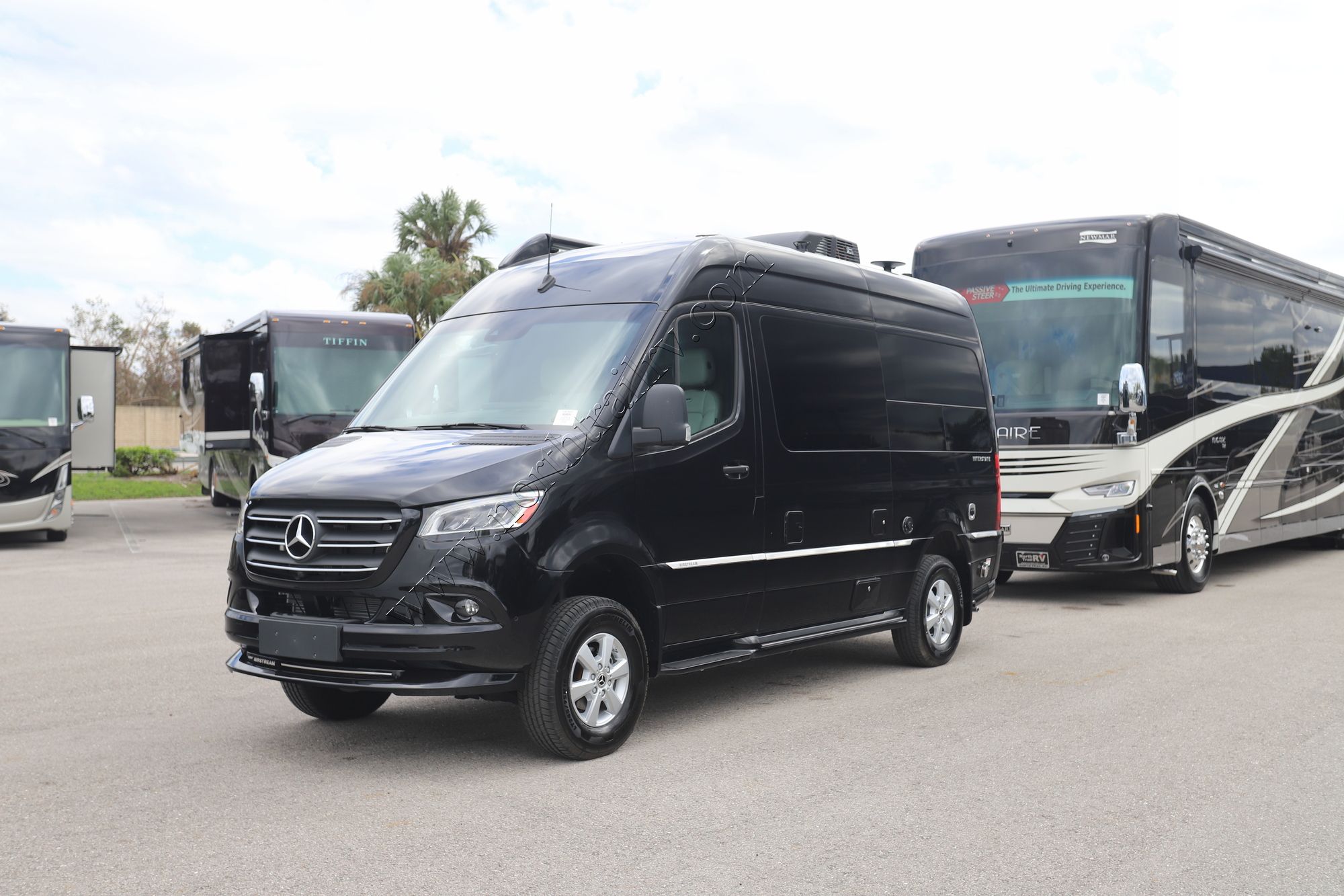 New 2023 Airstream Interstate 19 4X4 Class B  For Sale