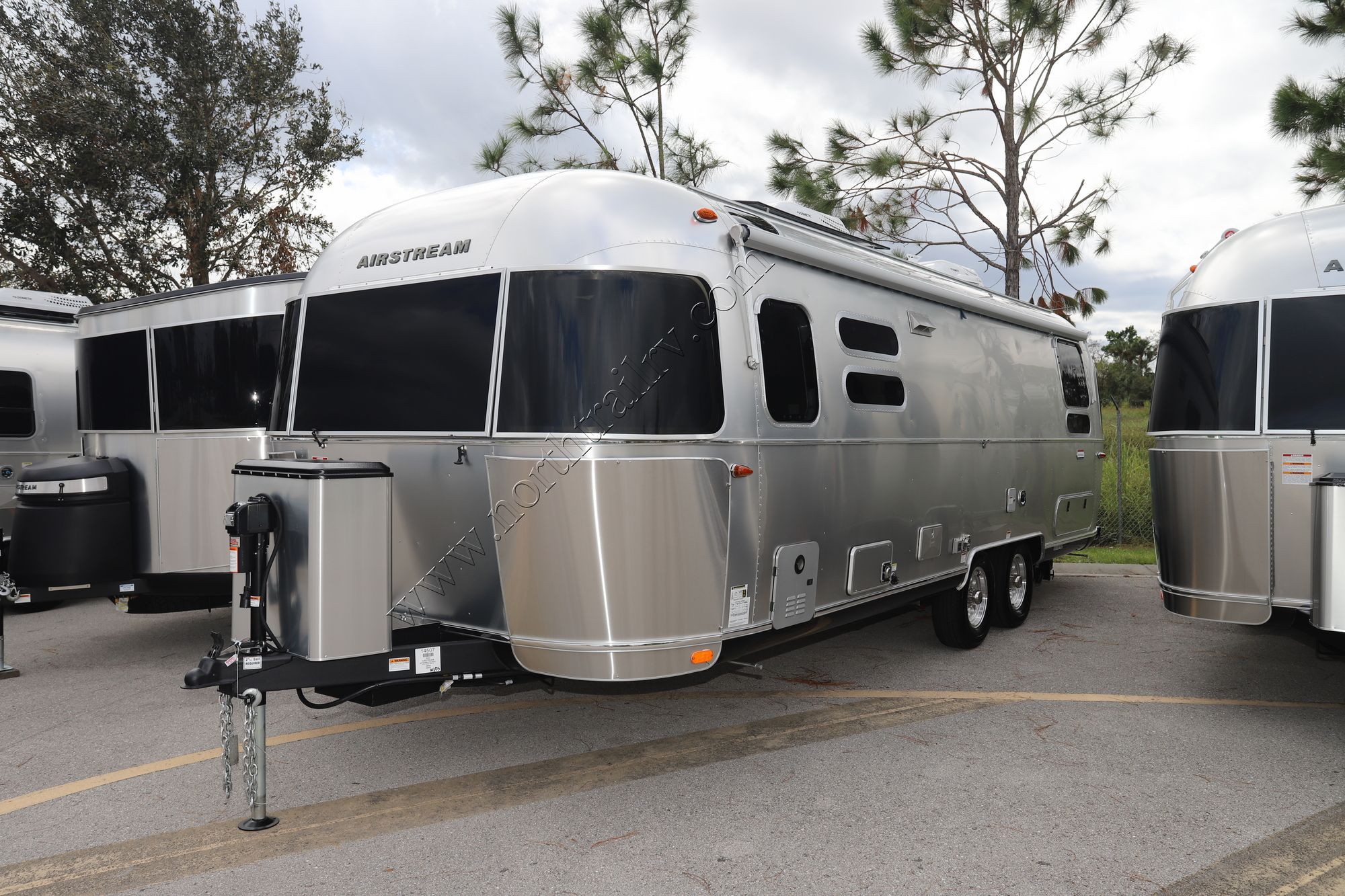 New 2023 Airstream International 28RB Travel Trailer  For Sale