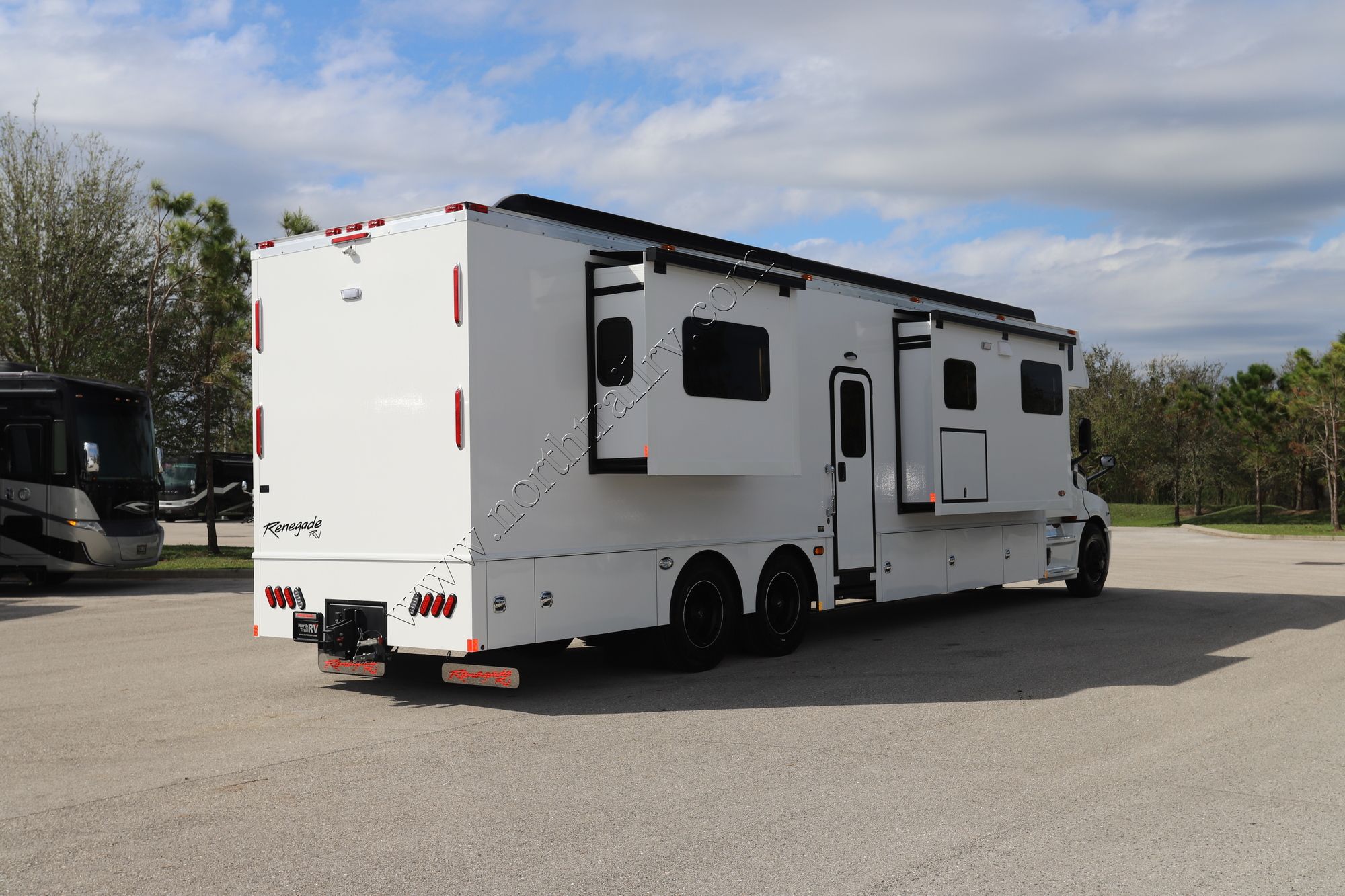 New 2023 Renegade Rv Classic 45CMR Super C  For Sale