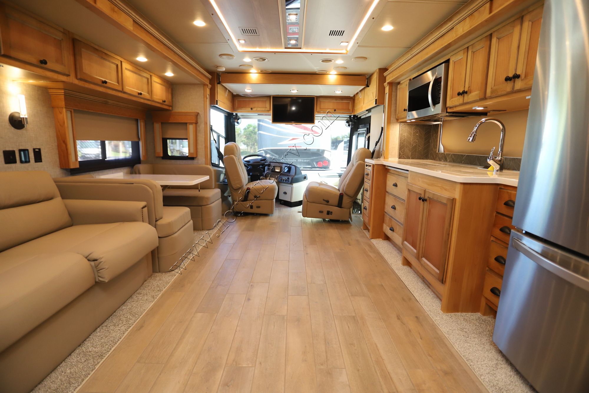 New 2023 Tiffin Motor Homes Allegro Red 38KA Class A  For Sale