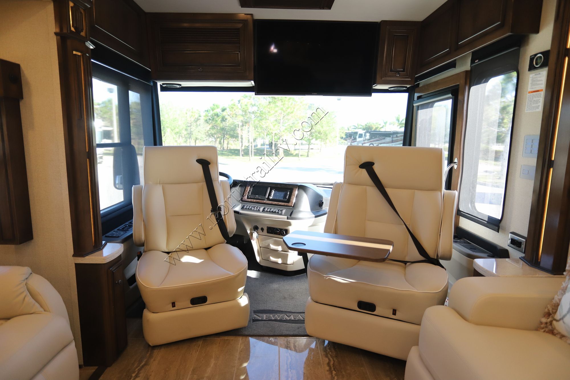 Used 2019 Newmar Dutch Star 4328 Class A  For Sale