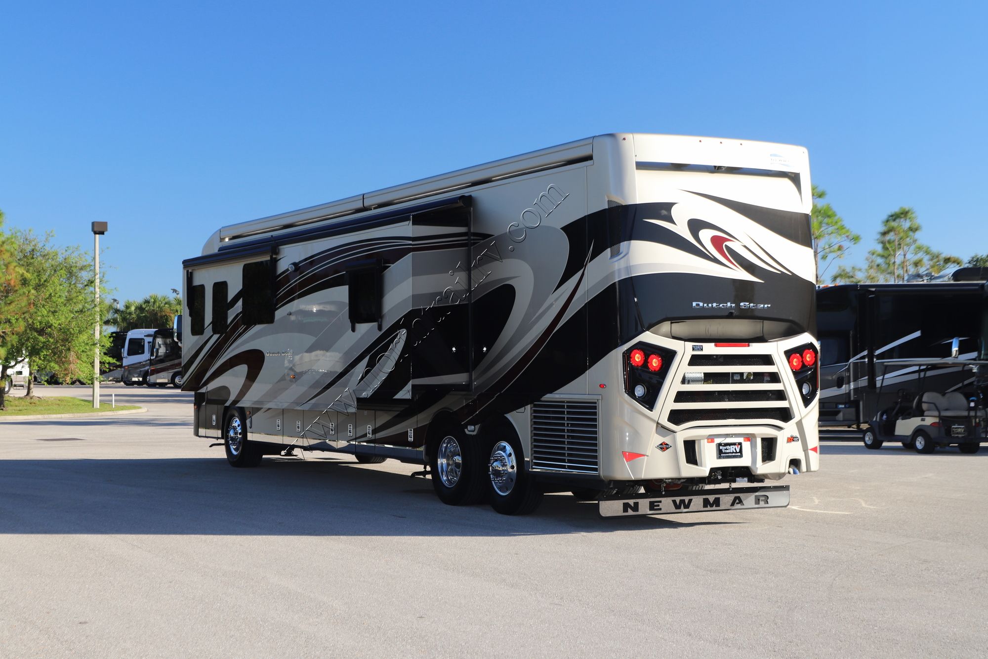 Used 2019 Newmar Dutch Star 4328 Class A  For Sale