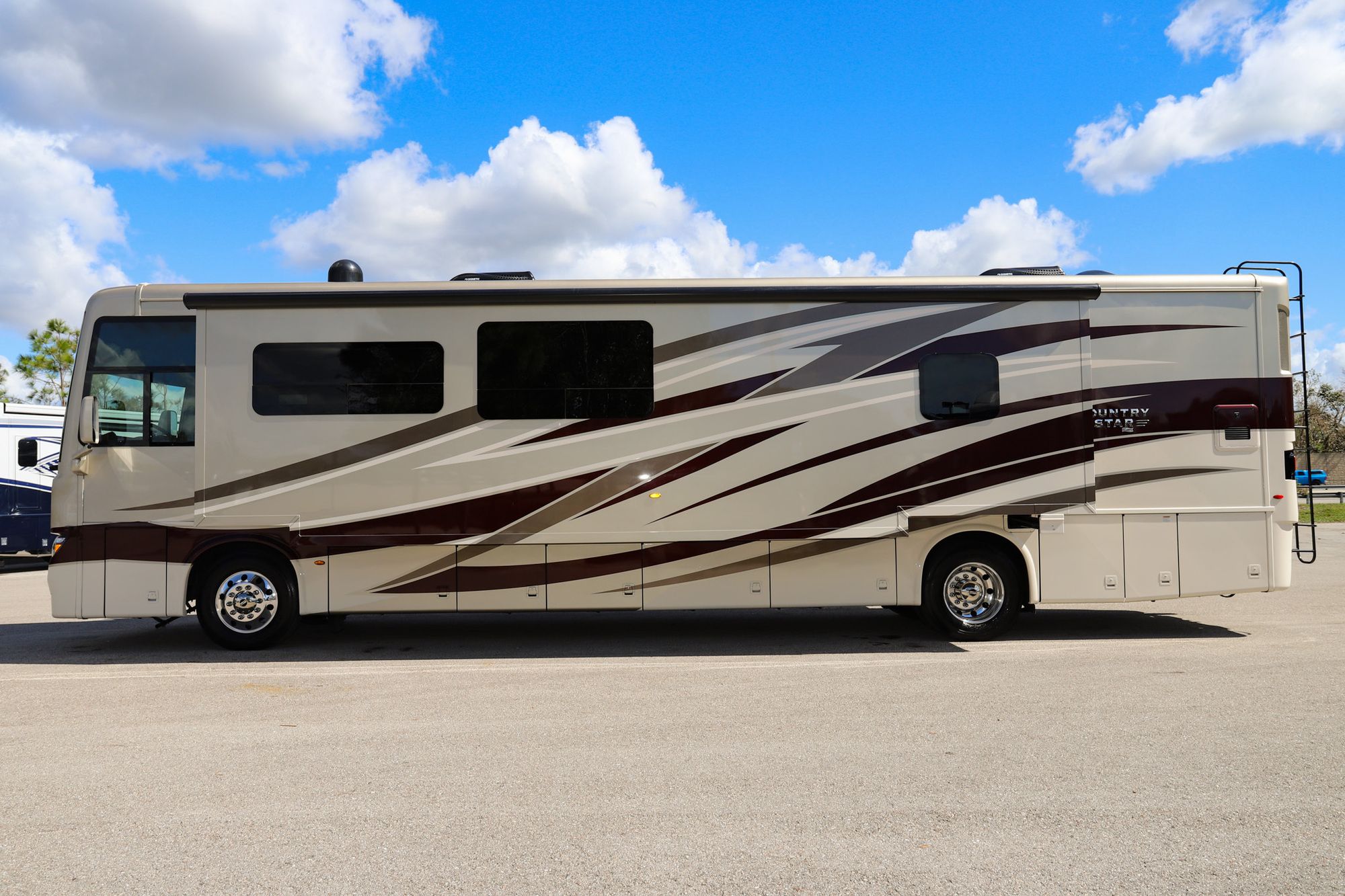 Used 2021 Newmar Kountry Star 4037 Class A  For Sale