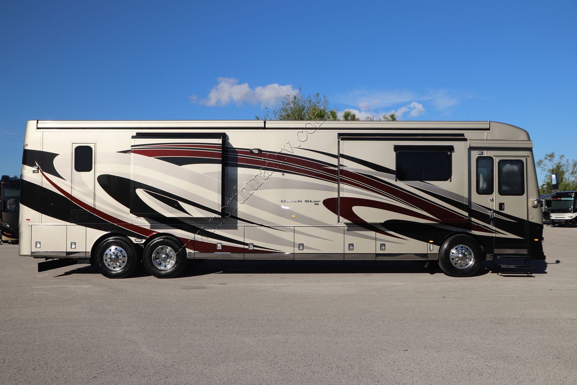 Used 2019 Newmar Dutch Star 4328 Class A  For Sale