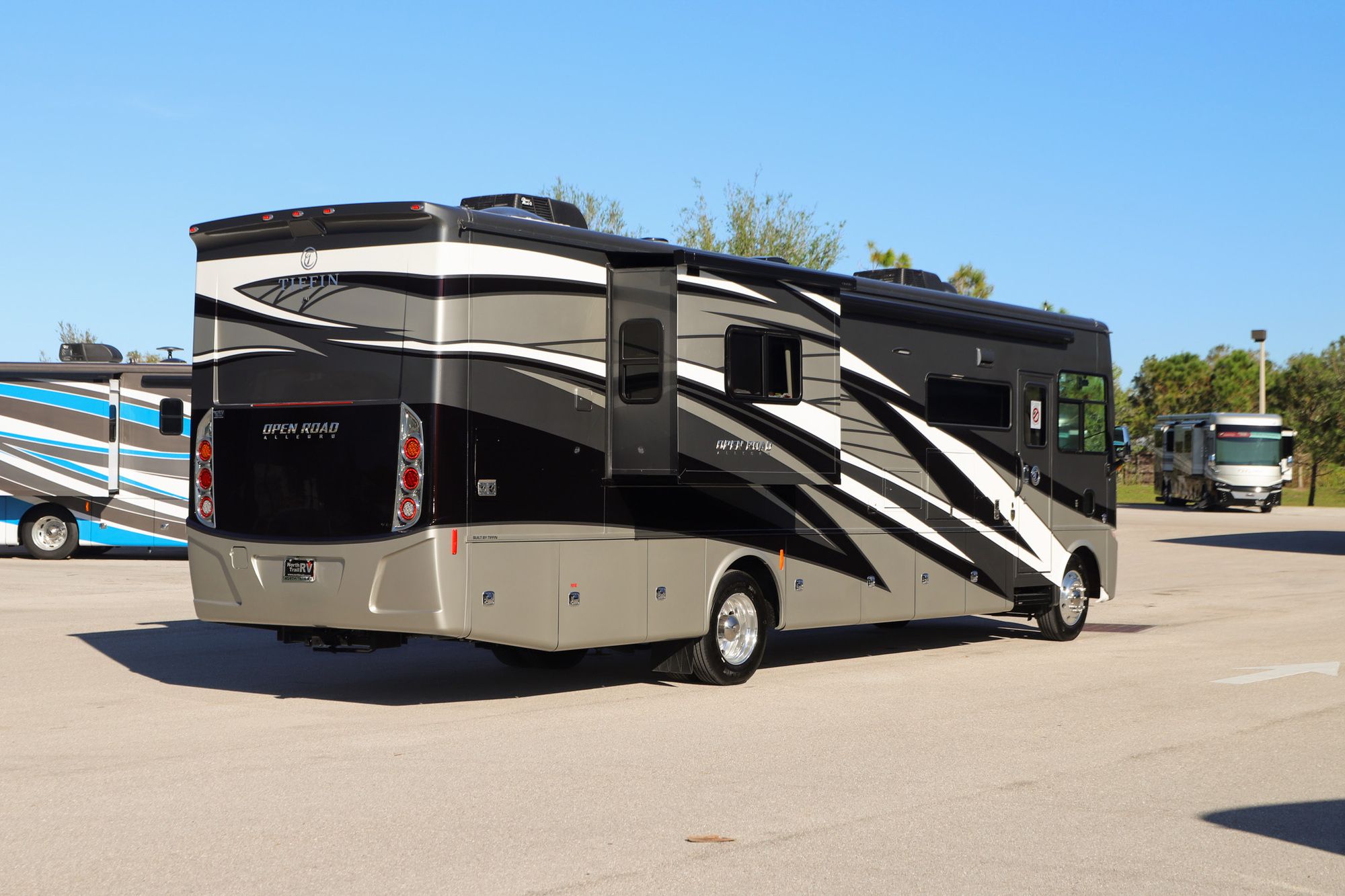 New 2023 Tiffin Motor Homes Allegro 36UA Class A  For Sale