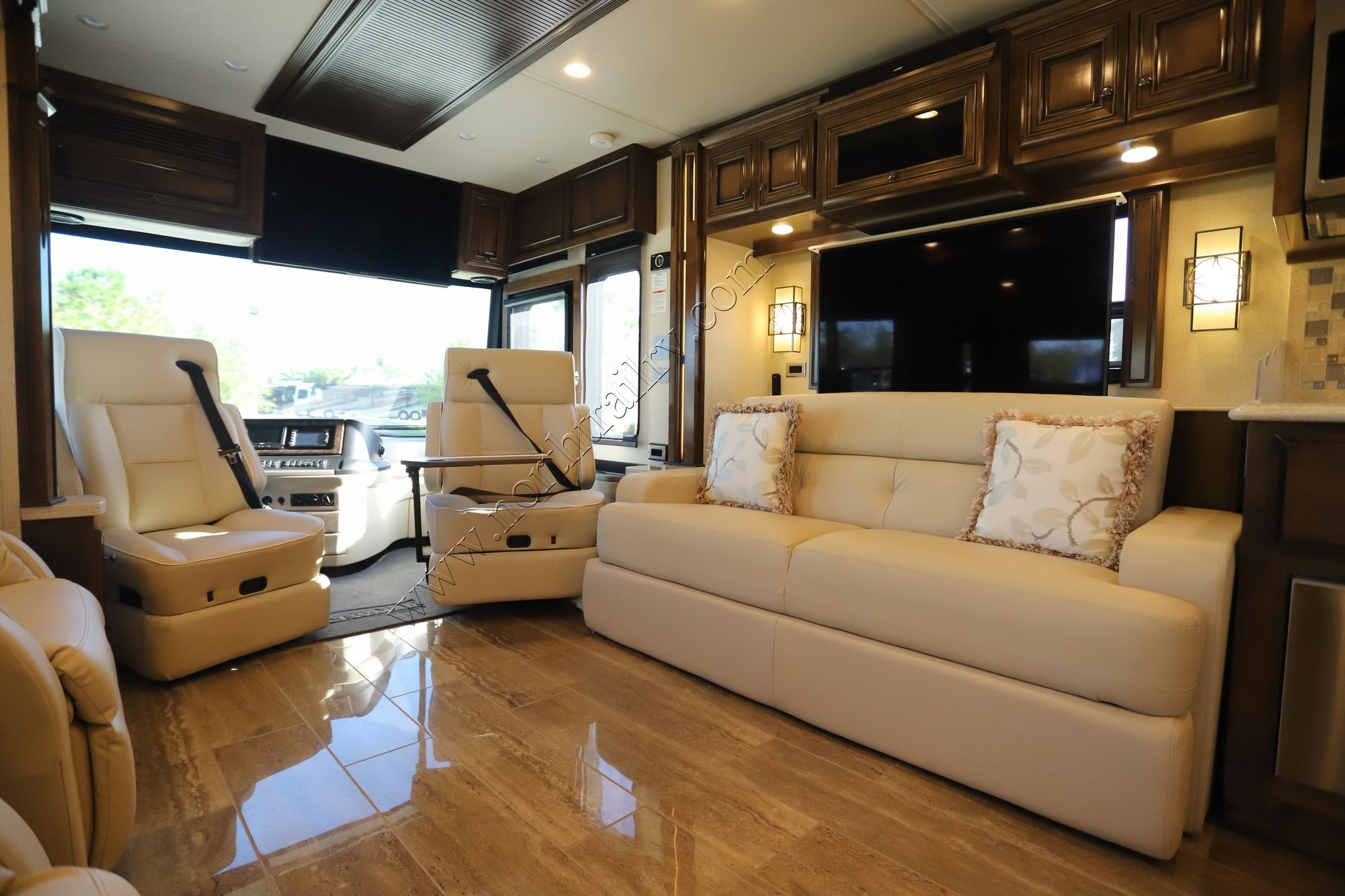 Used 2019 Newmar Dutch Star 4328 Class A  For Sale