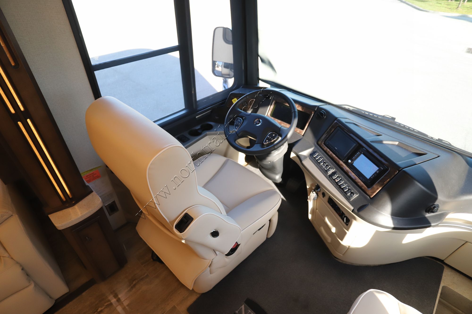 Used 2019 Newmar Dutch Star 4328 Class A  For Sale