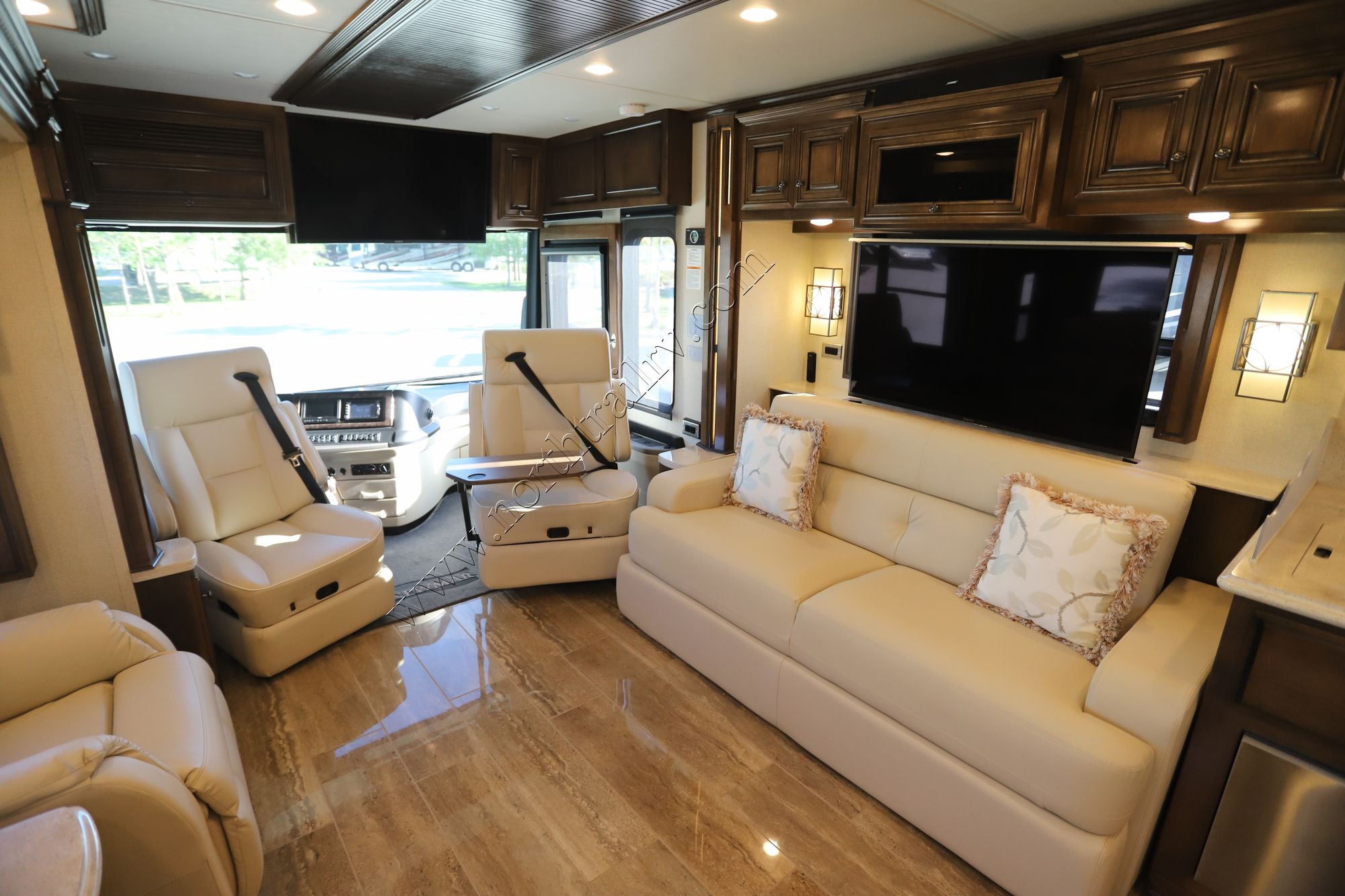 Used 2019 Newmar Dutch Star 4328 Class A  For Sale