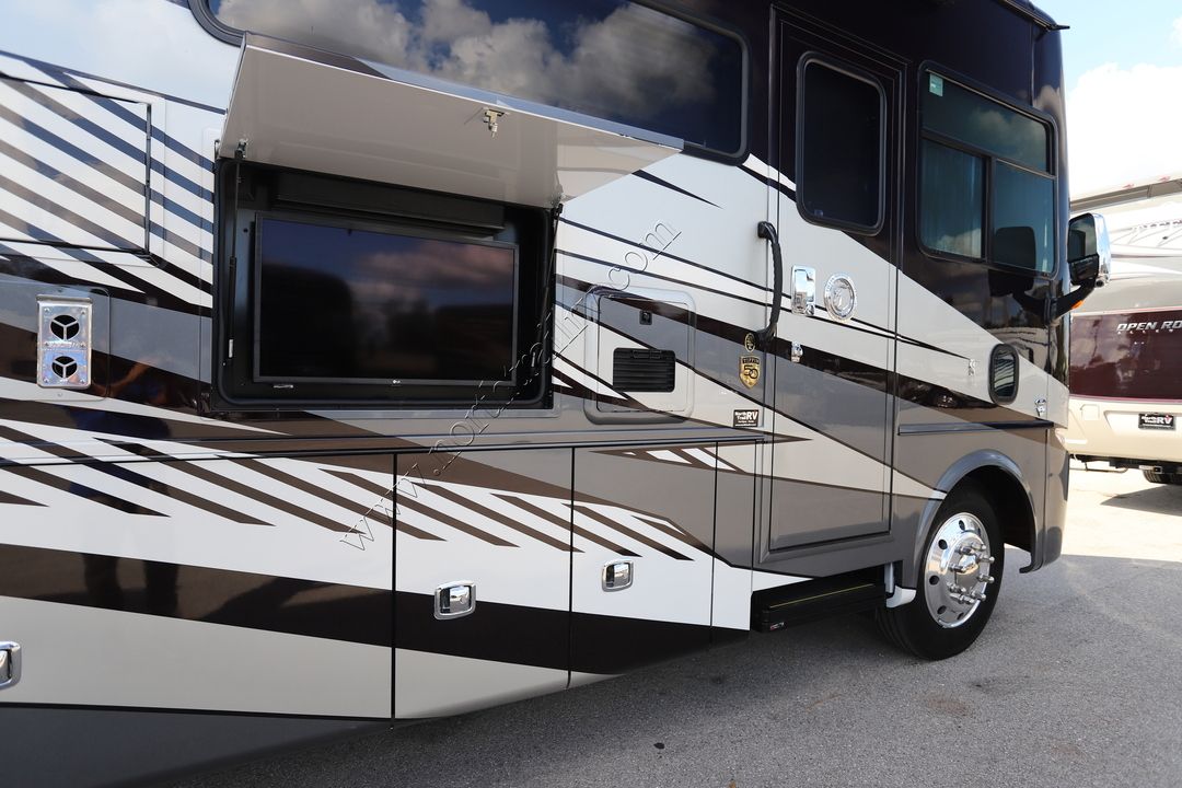 2023 Tiffin Motor Homes Allegro 32SA 14834