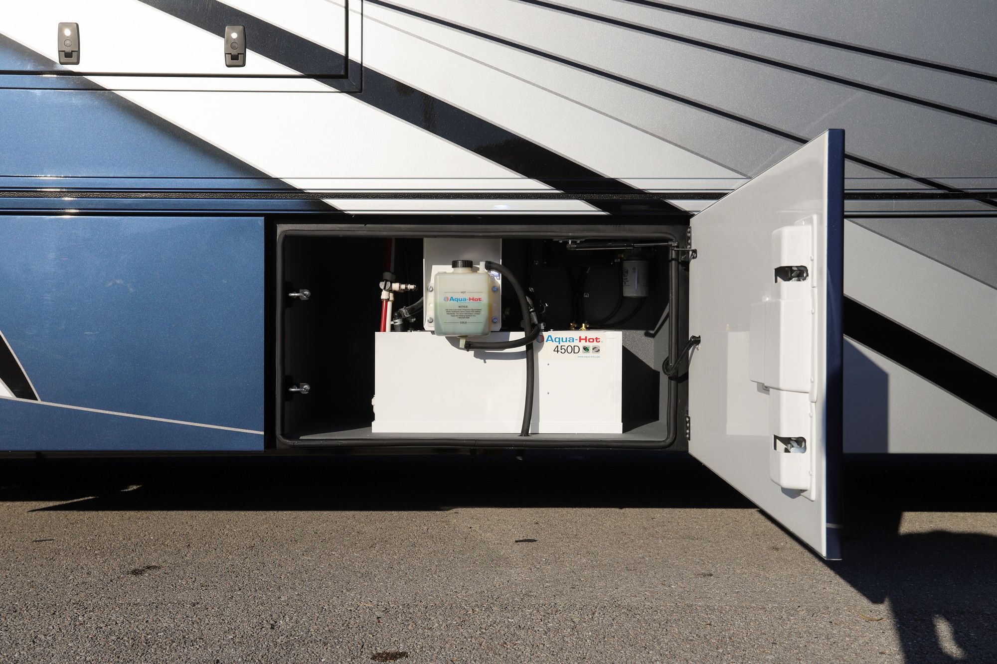 Used 2021 Renegade Rv Classic 45CMR Super C  For Sale