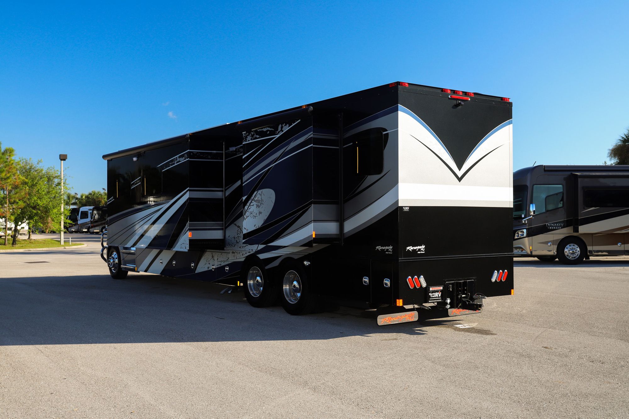 Used 2021 Renegade Rv Classic 45CMR Super C  For Sale