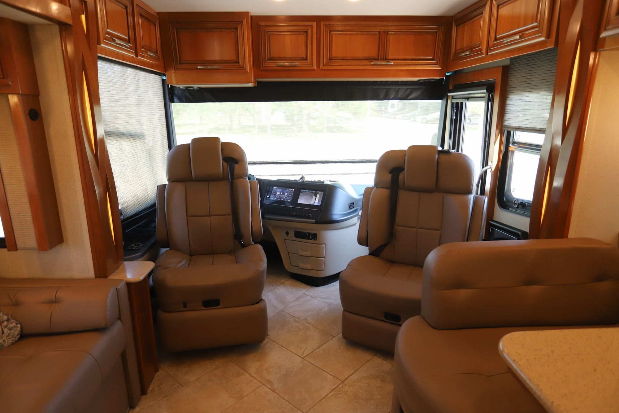 Used 2018 Newmar New Aire 3343 Class A  For Sale